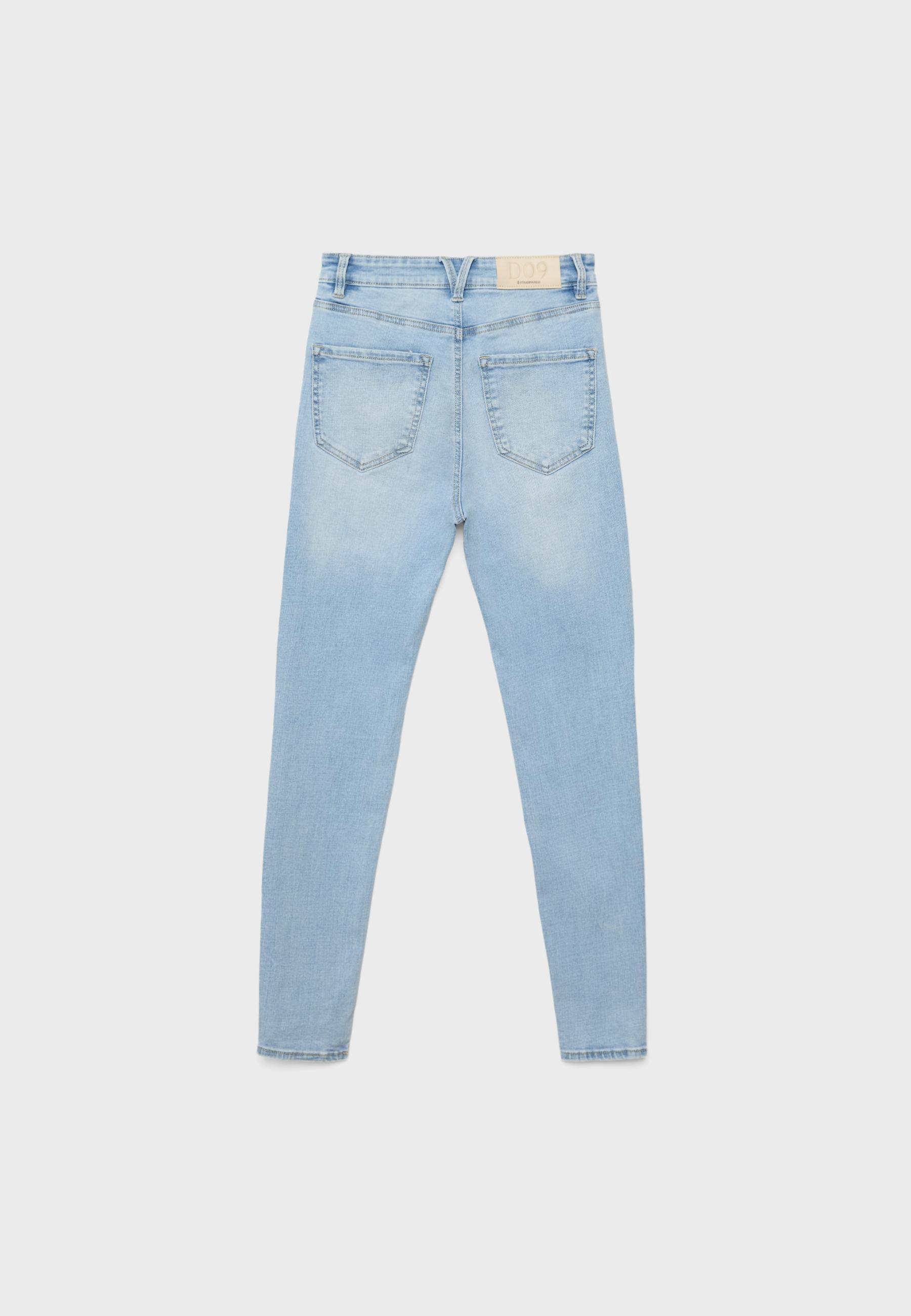 D09 SUPER HIGH-WAIST SKINNY JEANS