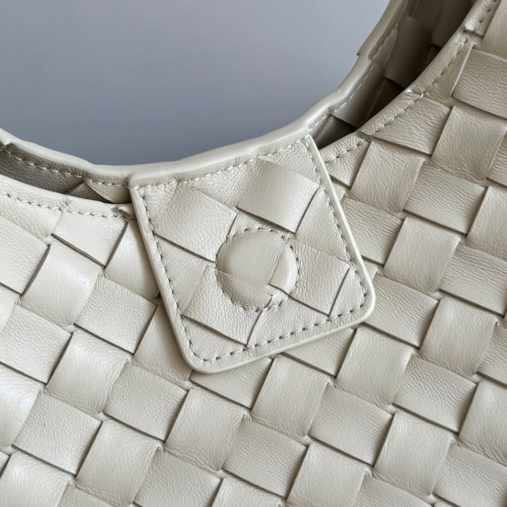 Bottega Veneta Medium Campana(HIGH-END GRADE) - Top Club