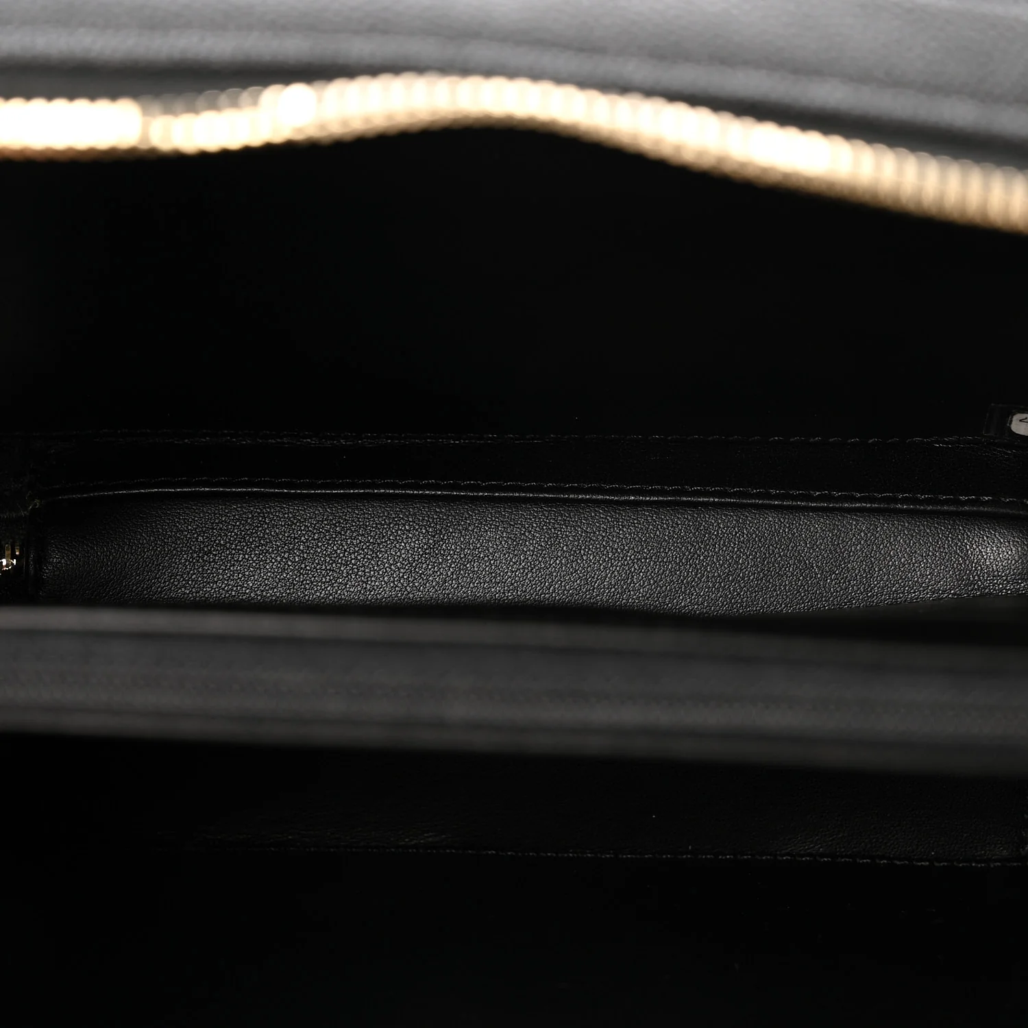 Caviar Quilted Medium CC Filigree Vanity Case Black - Top Club