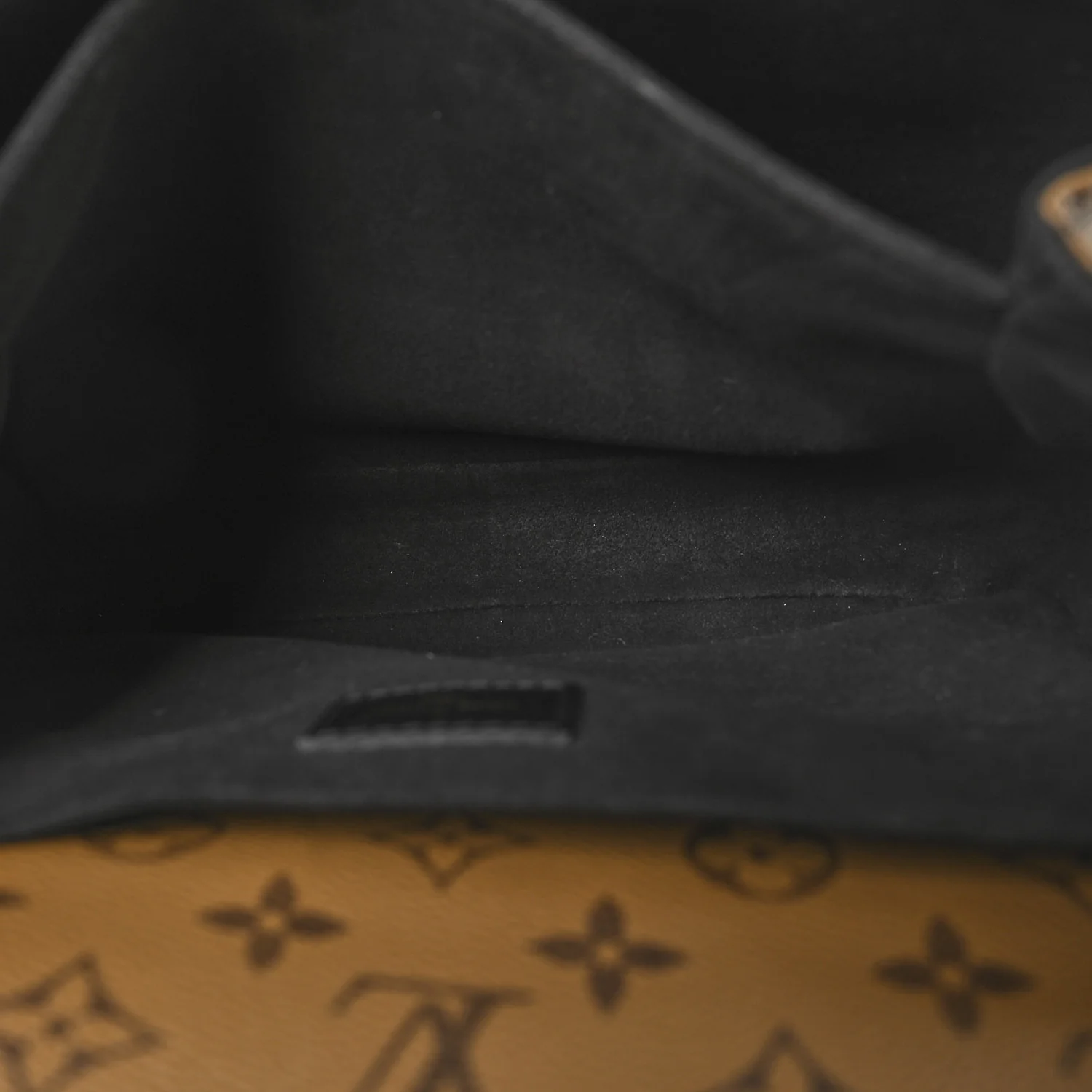 Reverse Monogram Pochette Metis - Top Club
