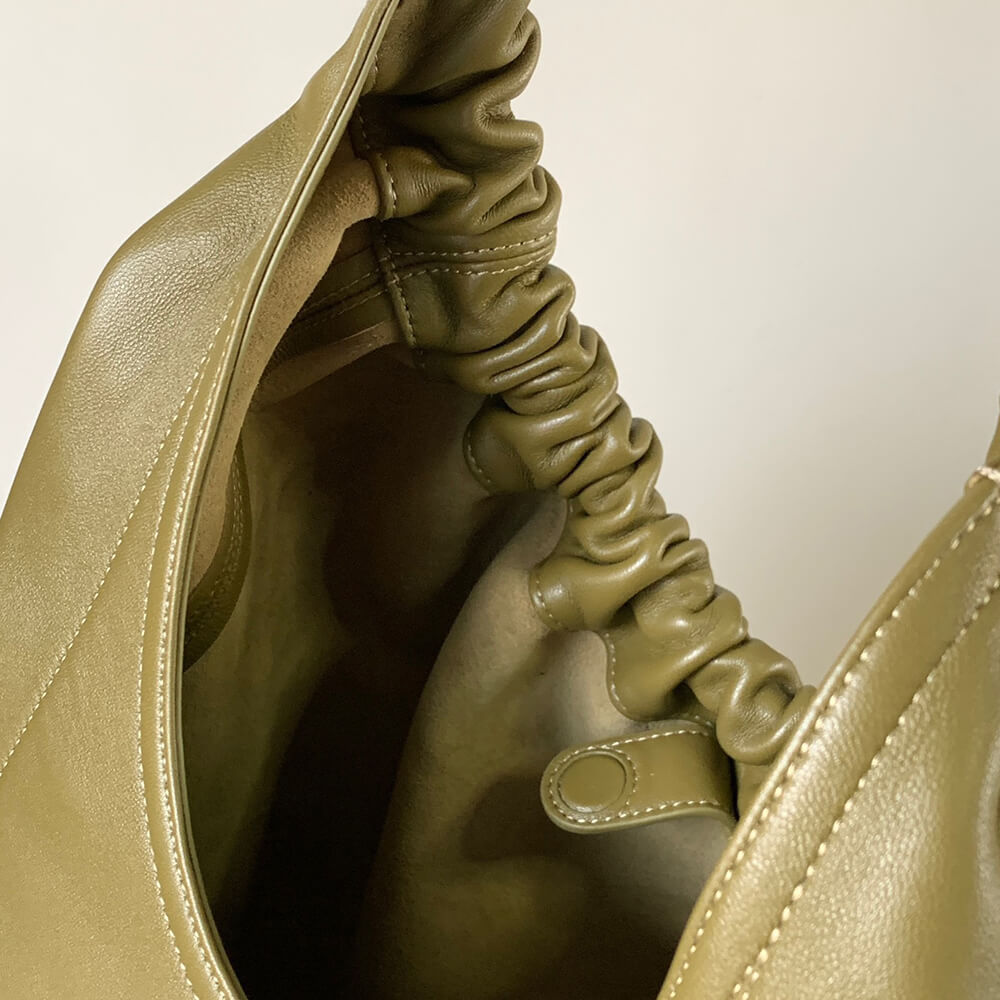 Loewe Medium Squeeze bag in nappa lambskin - Top Club