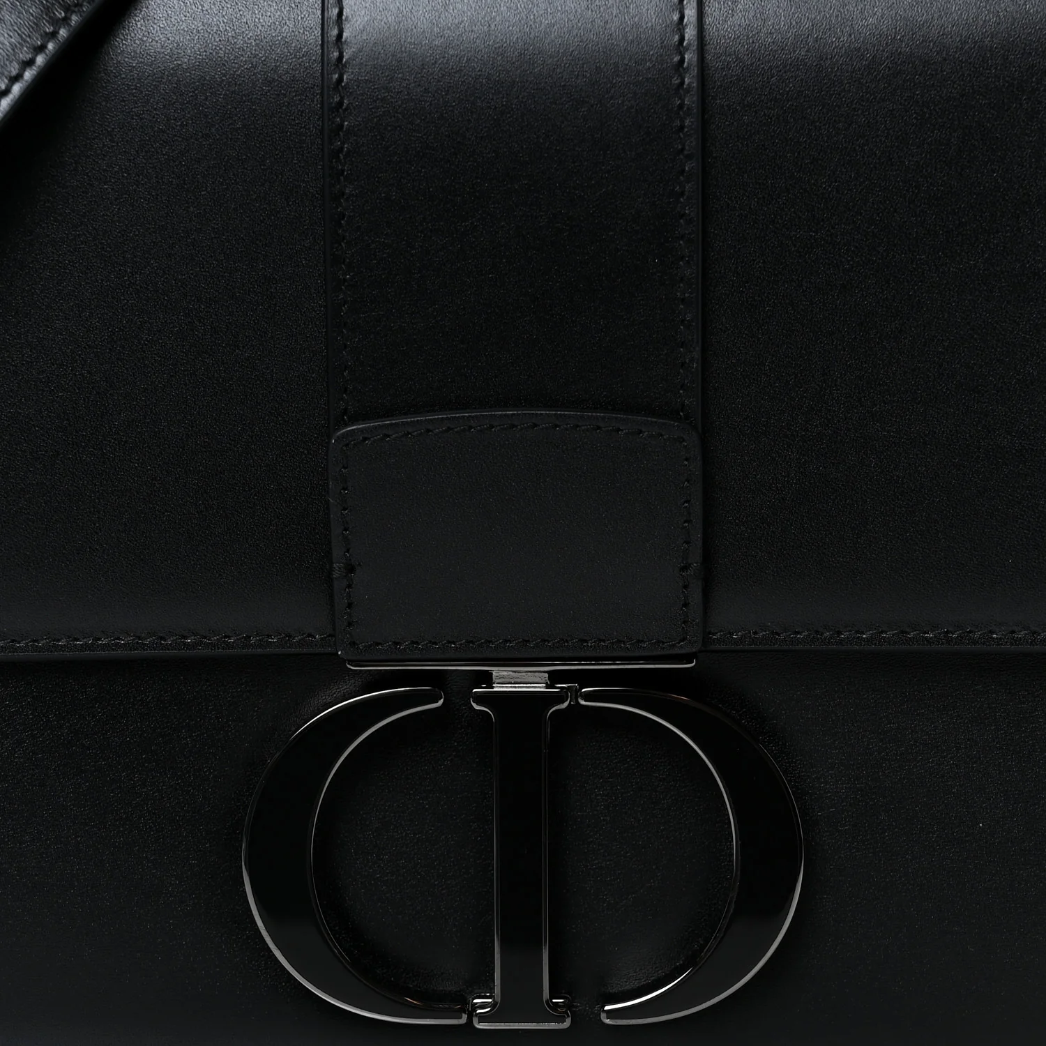 Box Calfskin 30 Montaigne Flap Bag Black - Top Club