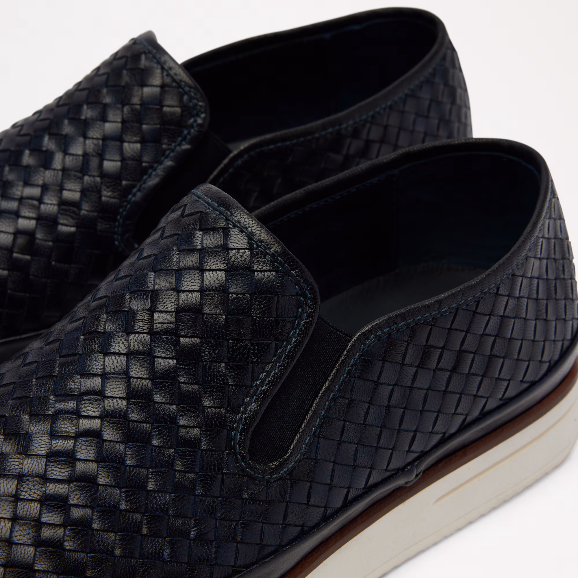 Sanmarino 2Slip-On Textured Trainer