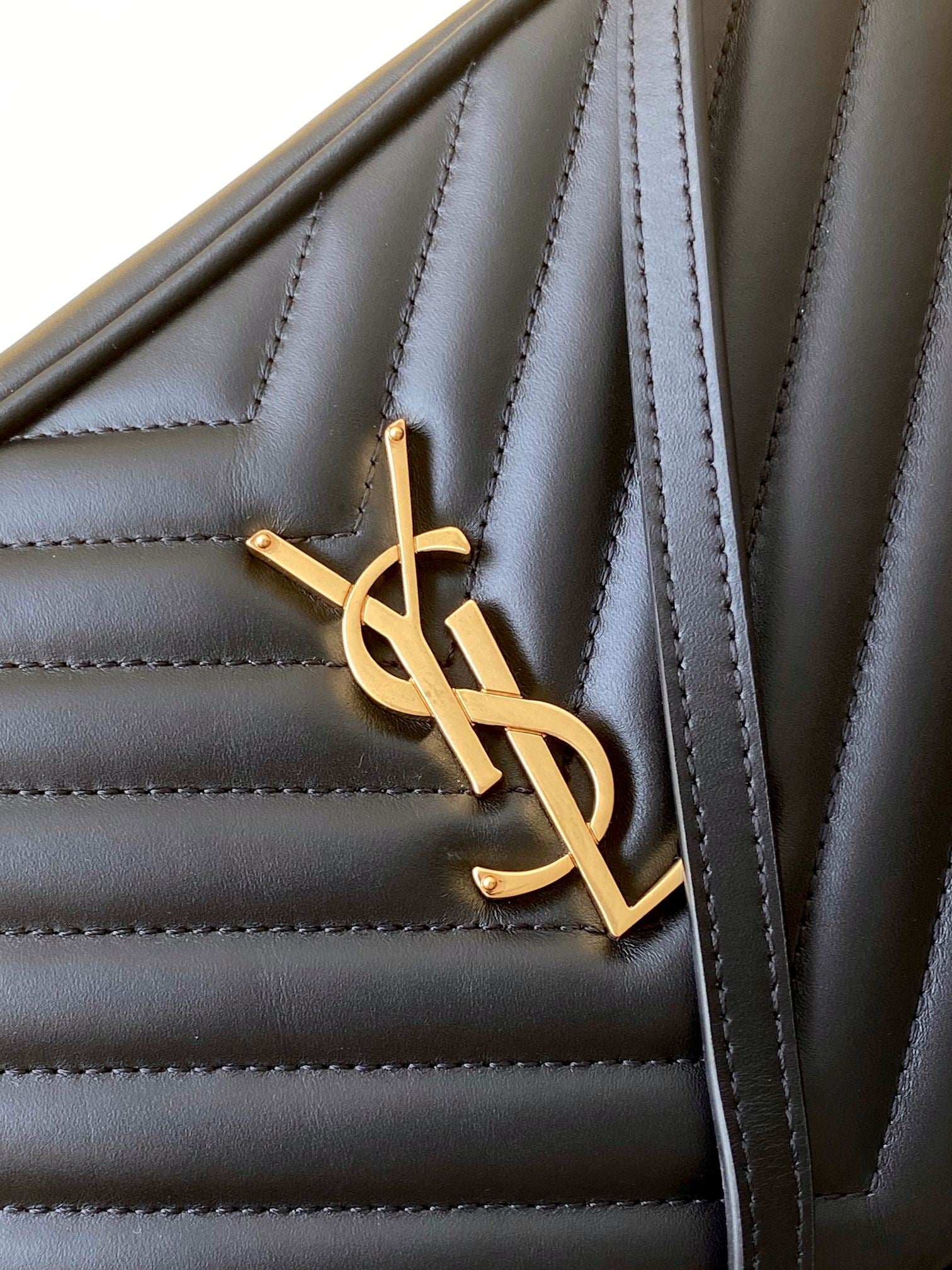 Y Lou Camera Bag In Quilted Leather - Top Club