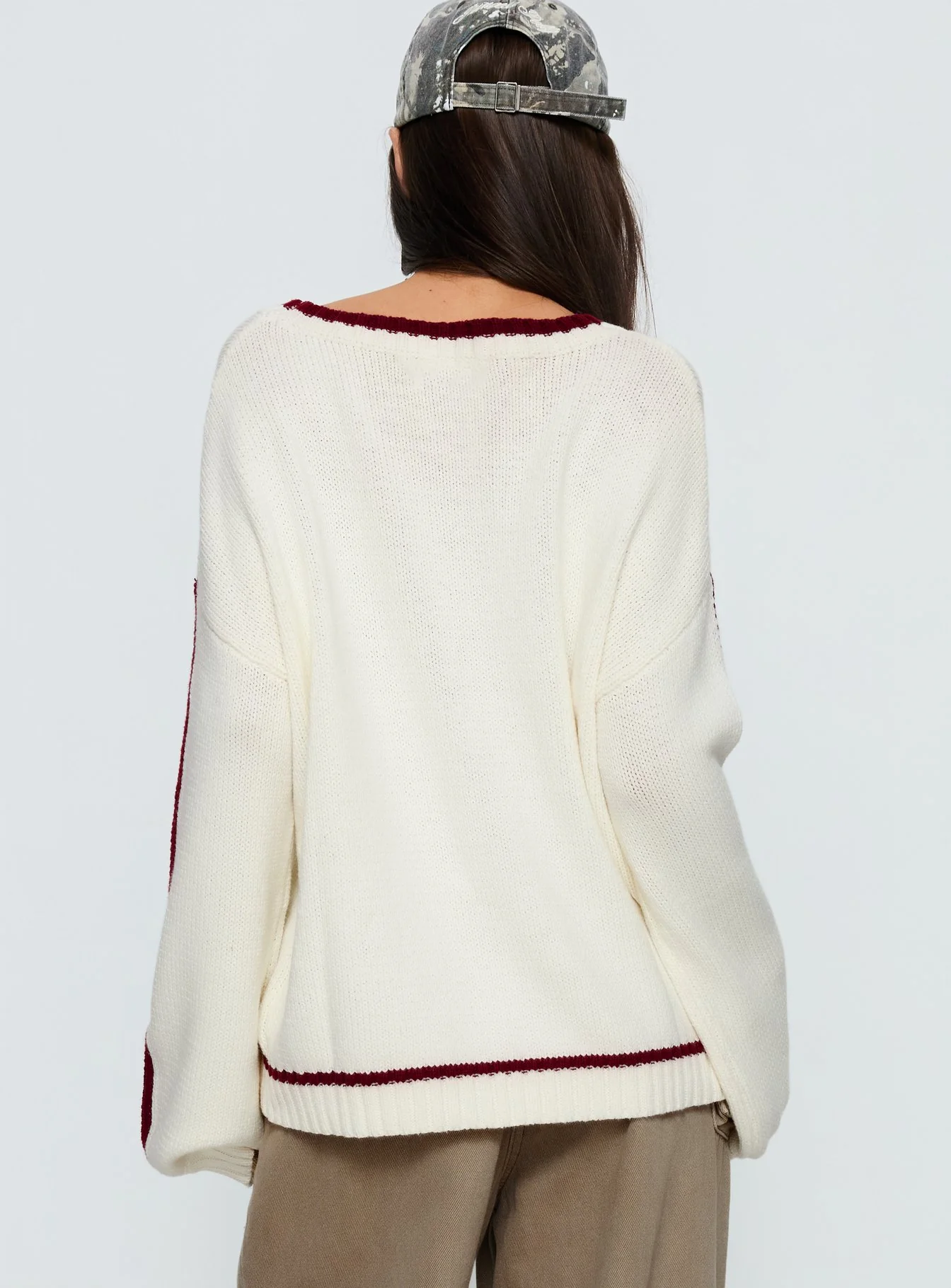 Star Track Graphic Jumper Cream / Red