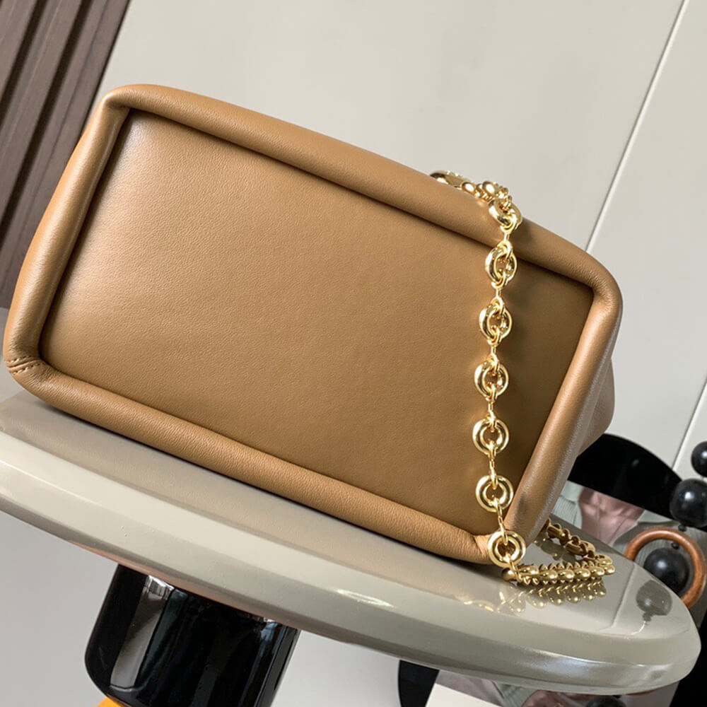 Loewe Small Squeeze bag in nappa lambskin - Top Club