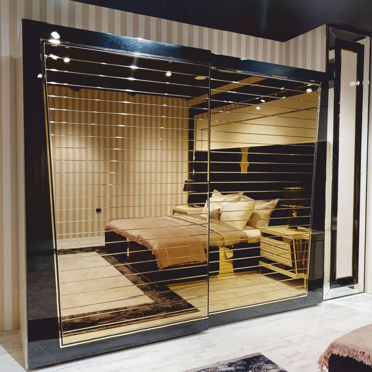 Luxury bedroom wardrobe with 2 sliding doors black / gold 280 x H. 230 cm