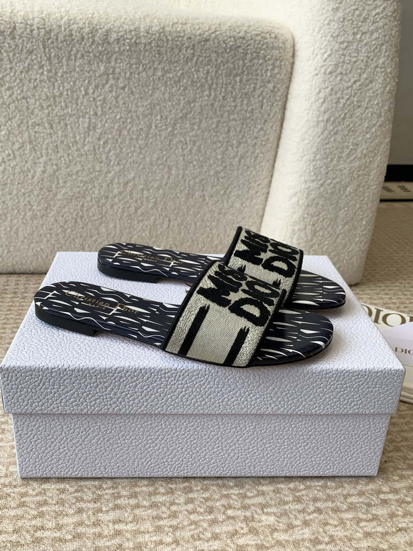 Dior KCO109EZO Dway Slide Embroidered Cotton Miss Dior Allover Motif Shoes D82998 - Sneaker Replica Workshop