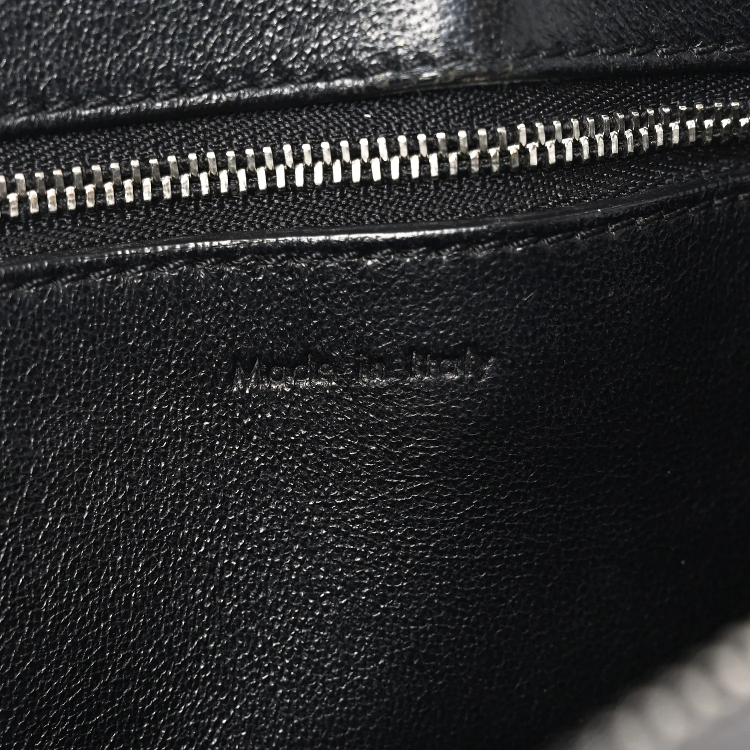 Grained Calfskin Edge Shoulder Bag Black - Top Club