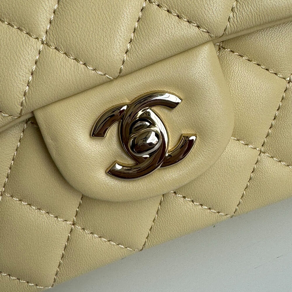 CHANEL Mini Classic Handbag With Top Handle - Top Club