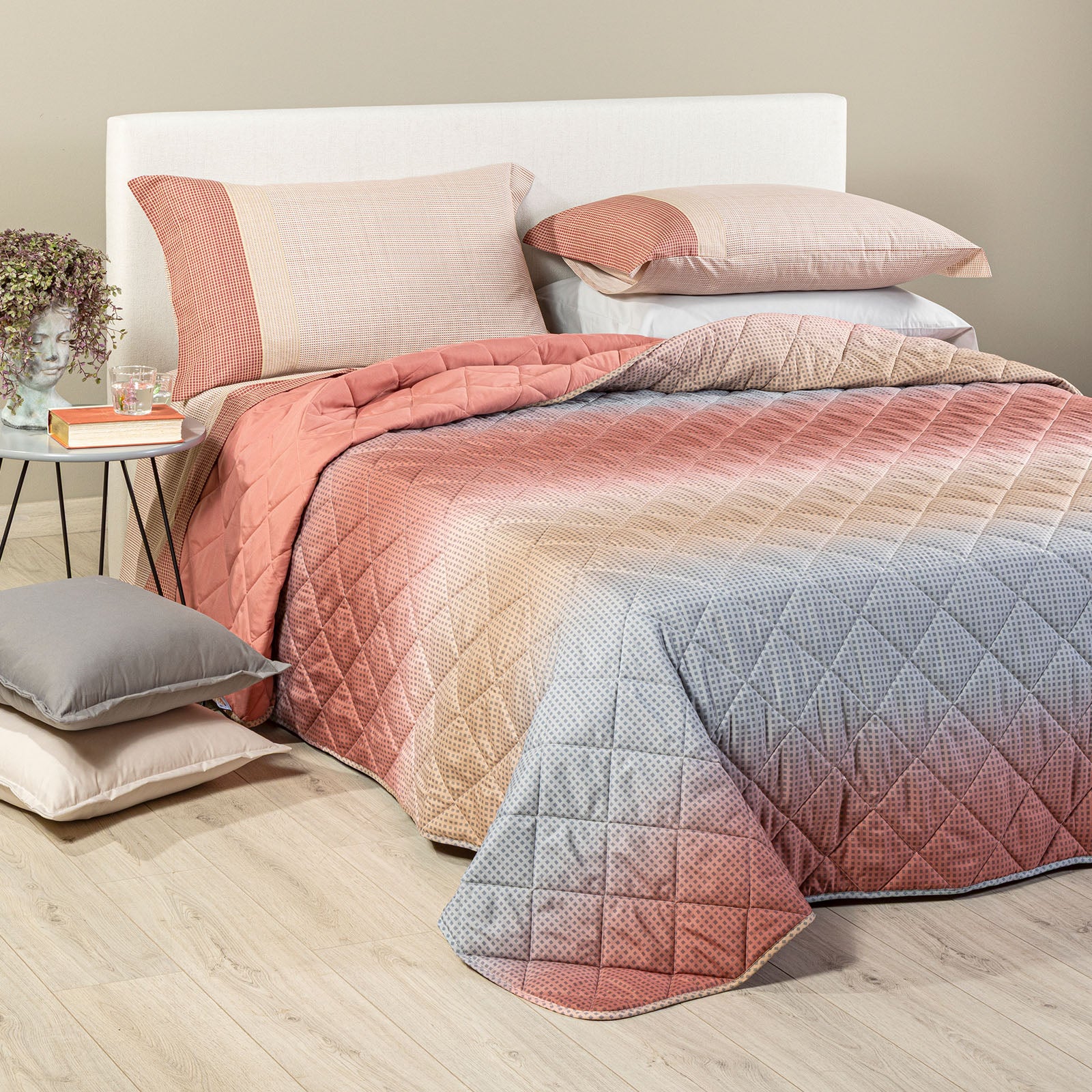 Copriletto Trapuntato In Microfibra Larry Matrimoniale Corallo Modern