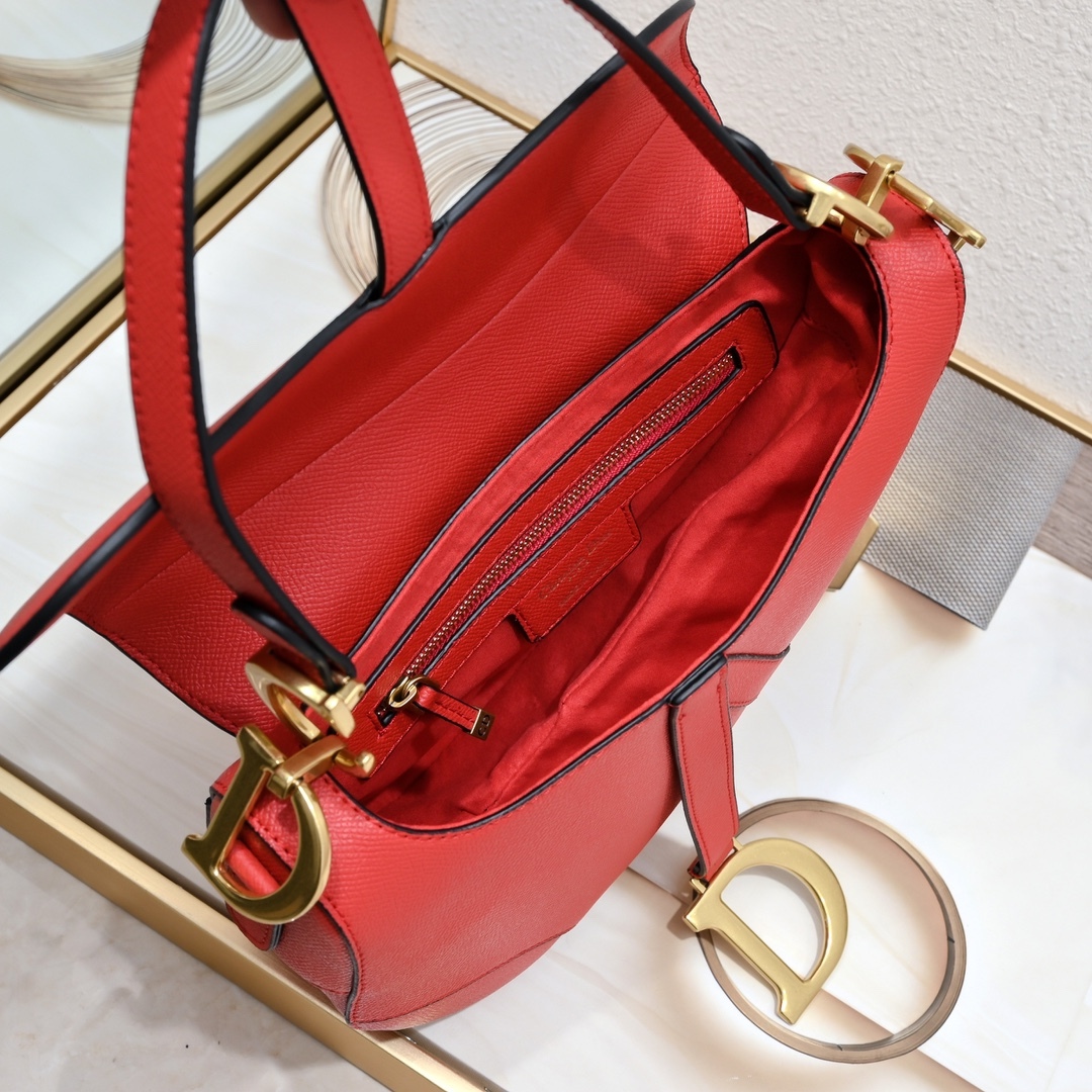 D saddle Be a classic with classics bag size: 25.5 x 20 x 6.5 cm - Top Club