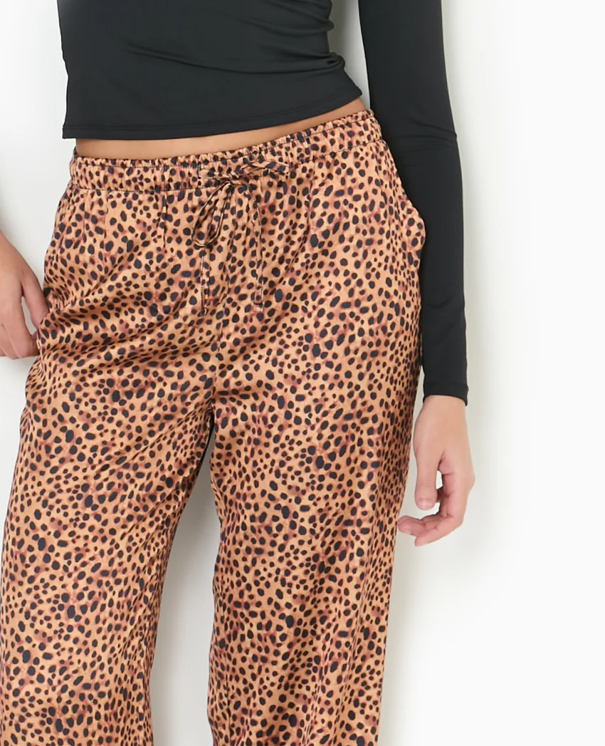 Pimkie Pantalon large en tissu satiné motif léopard