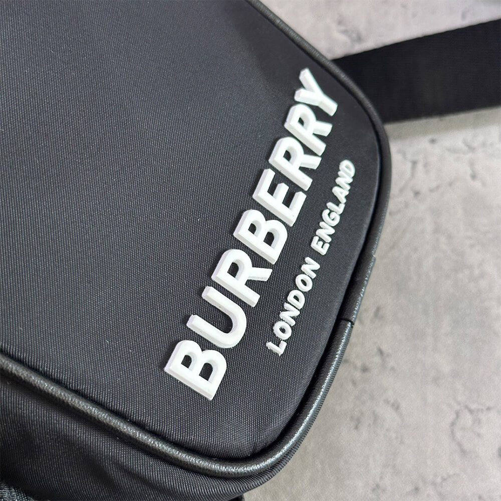 Burberry Vertical Paddy Bag - Top Club