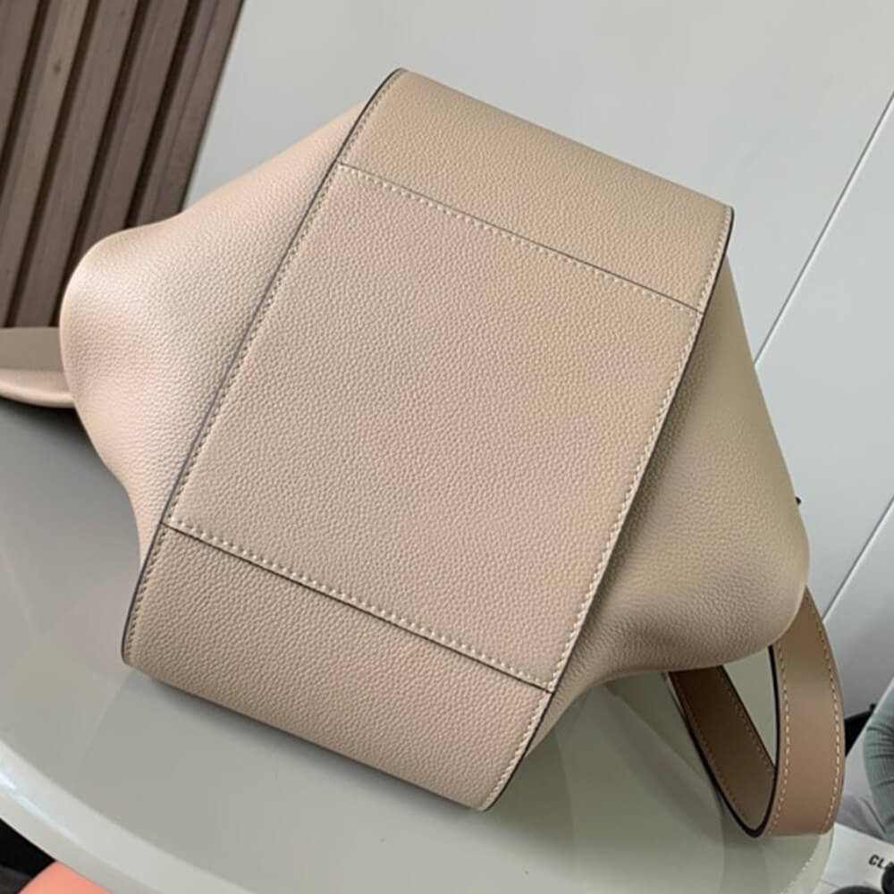 LOEWE Small Hammock bag in soft grained calfskin - Top Club