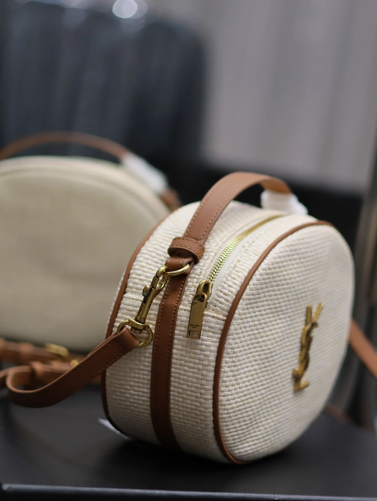 YSL Leather-trimmed raffia shoulder bag - 22��16.5��6cm - Top Club