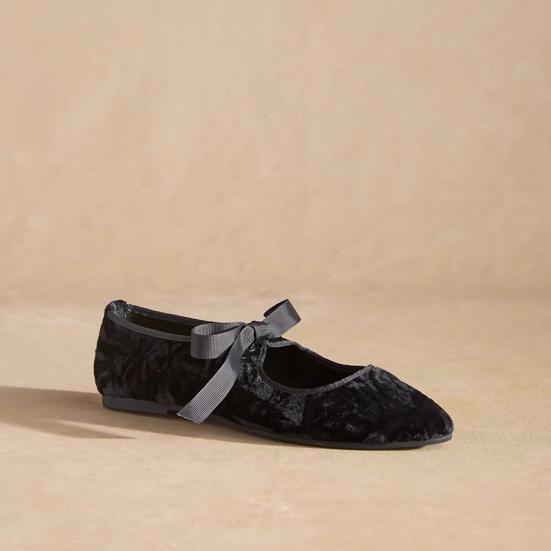 Jilly Velvet Flats - Sundance Living