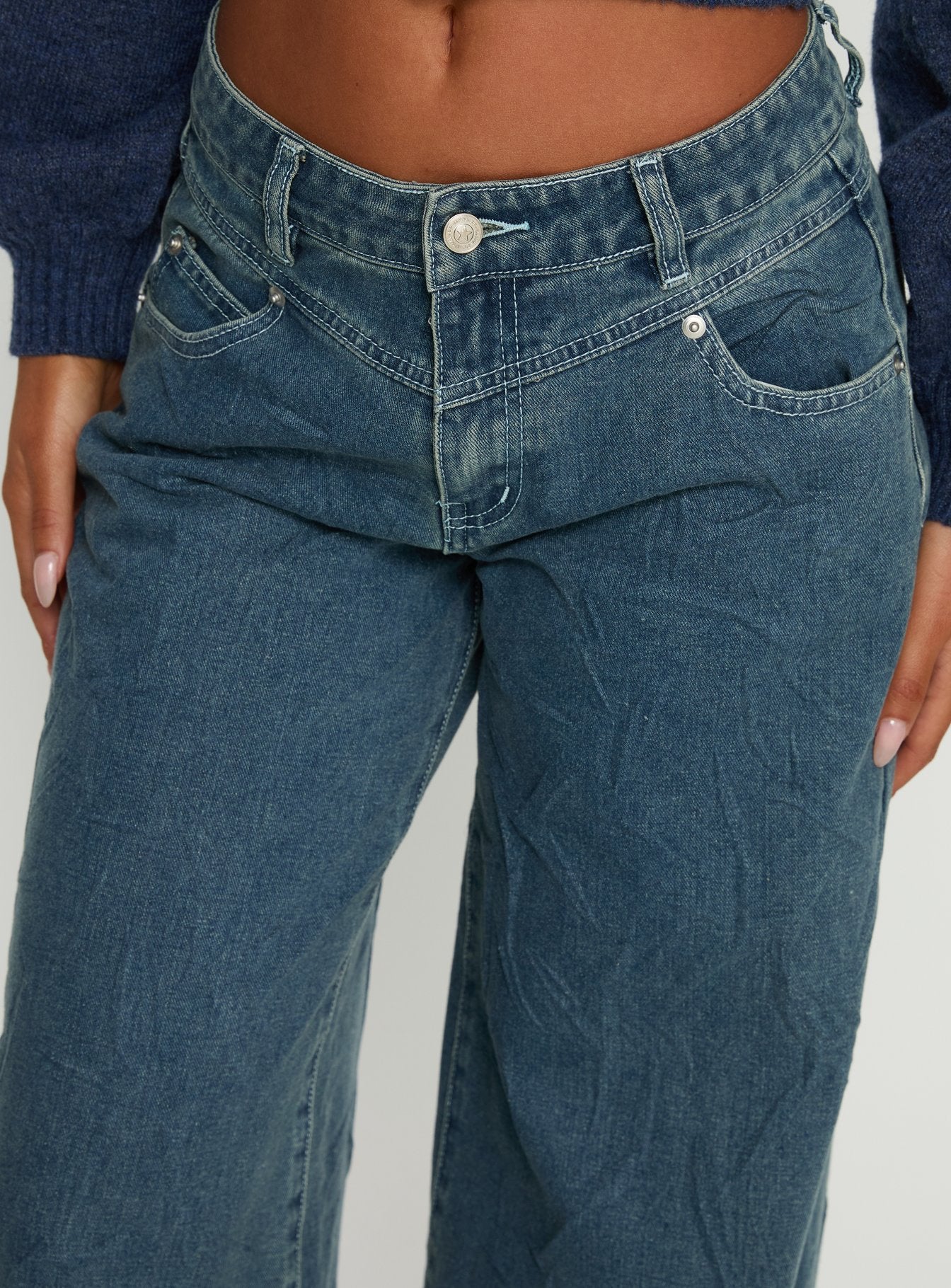 Shanna Relaxed Low Rise Jeans Acid Raw Wash