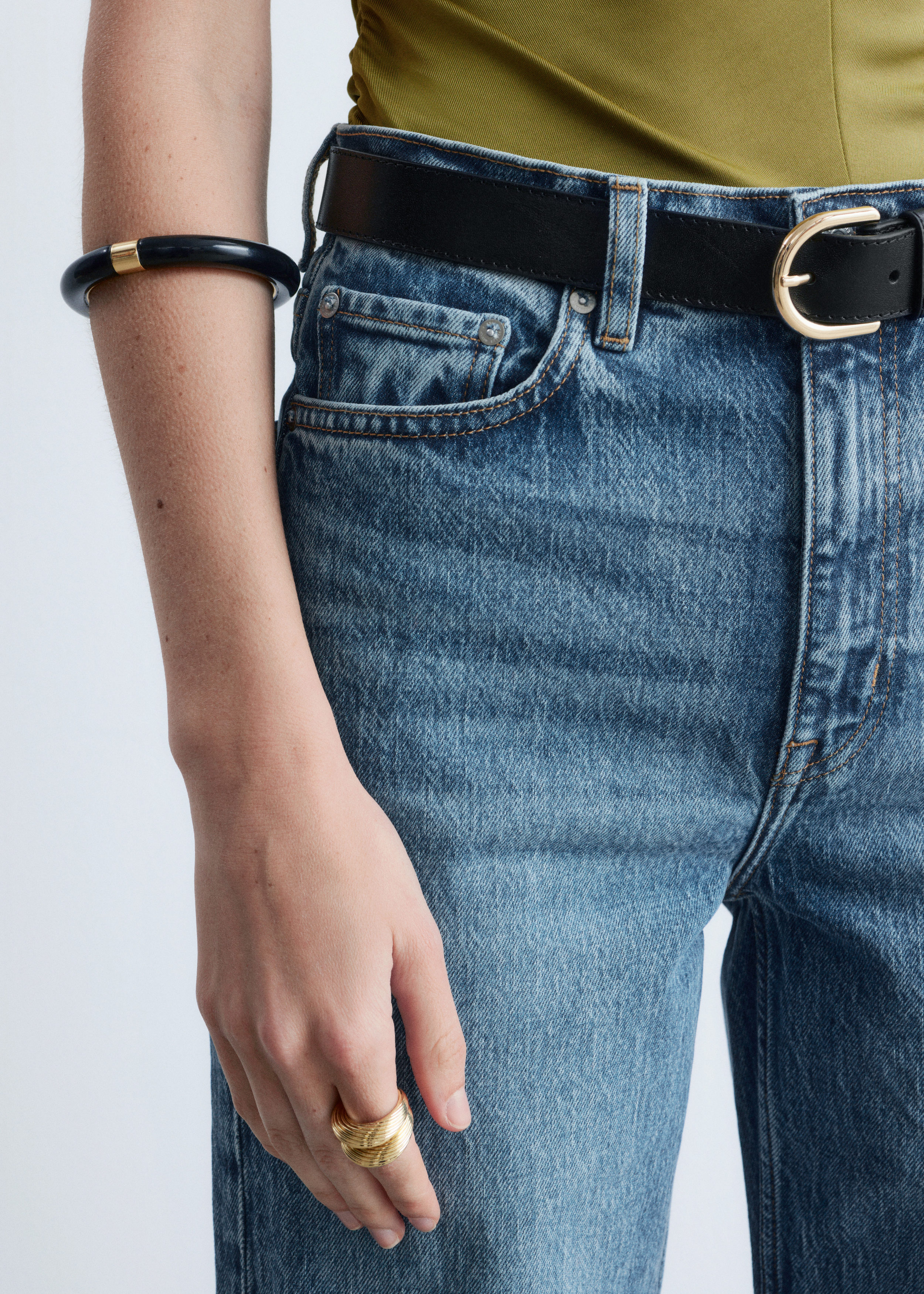 & Other Stories CONTRAST METAL RESIN BANGLE