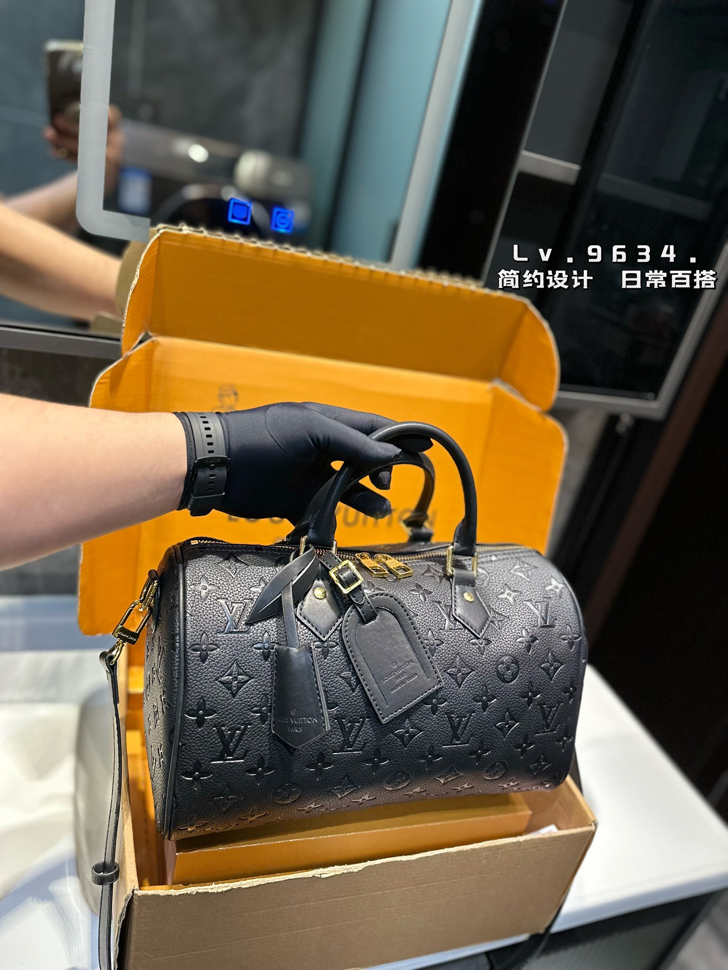 Louis new arrival Keepall Bandouliere bag size: 30 cm - Top Club
