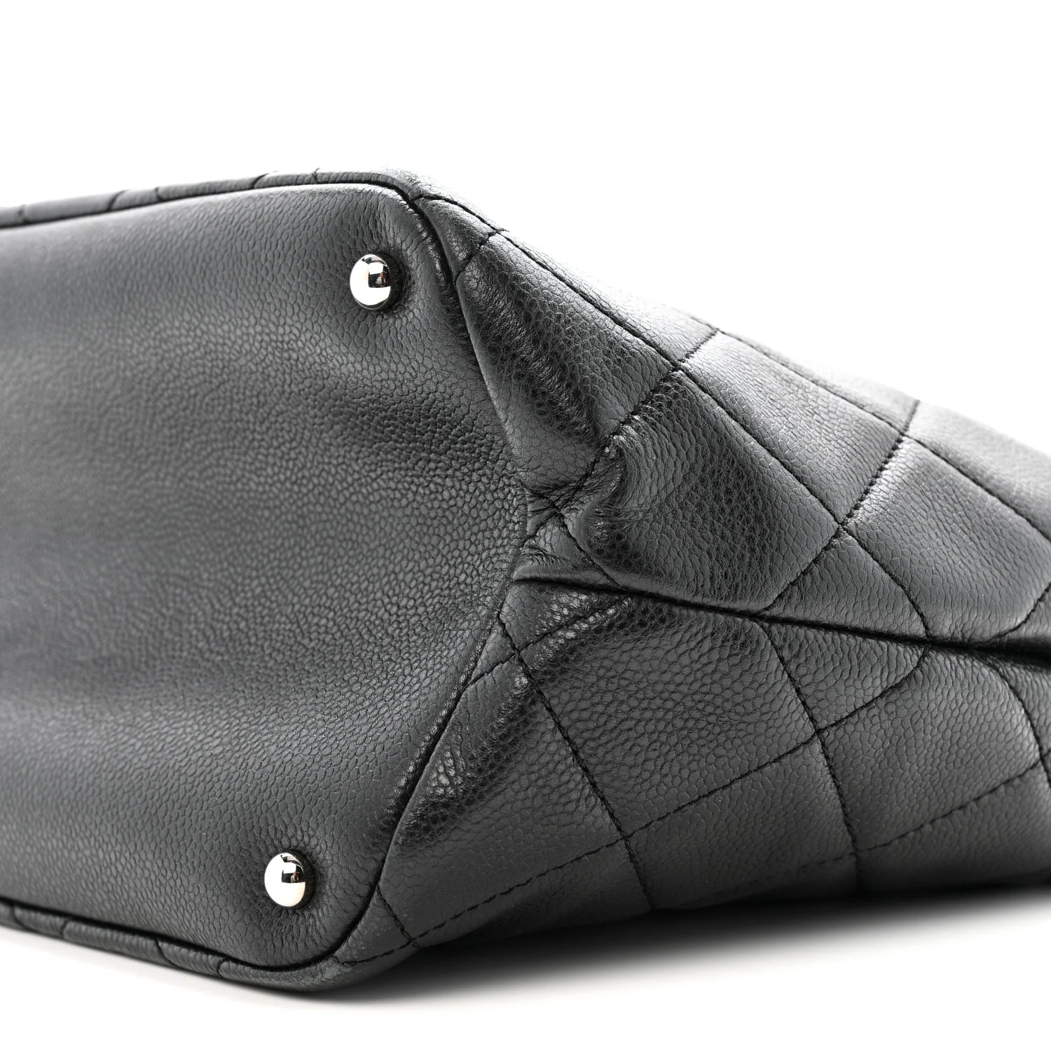 Caviar Quilted CC Timeless Soft Tote Black - Top Club