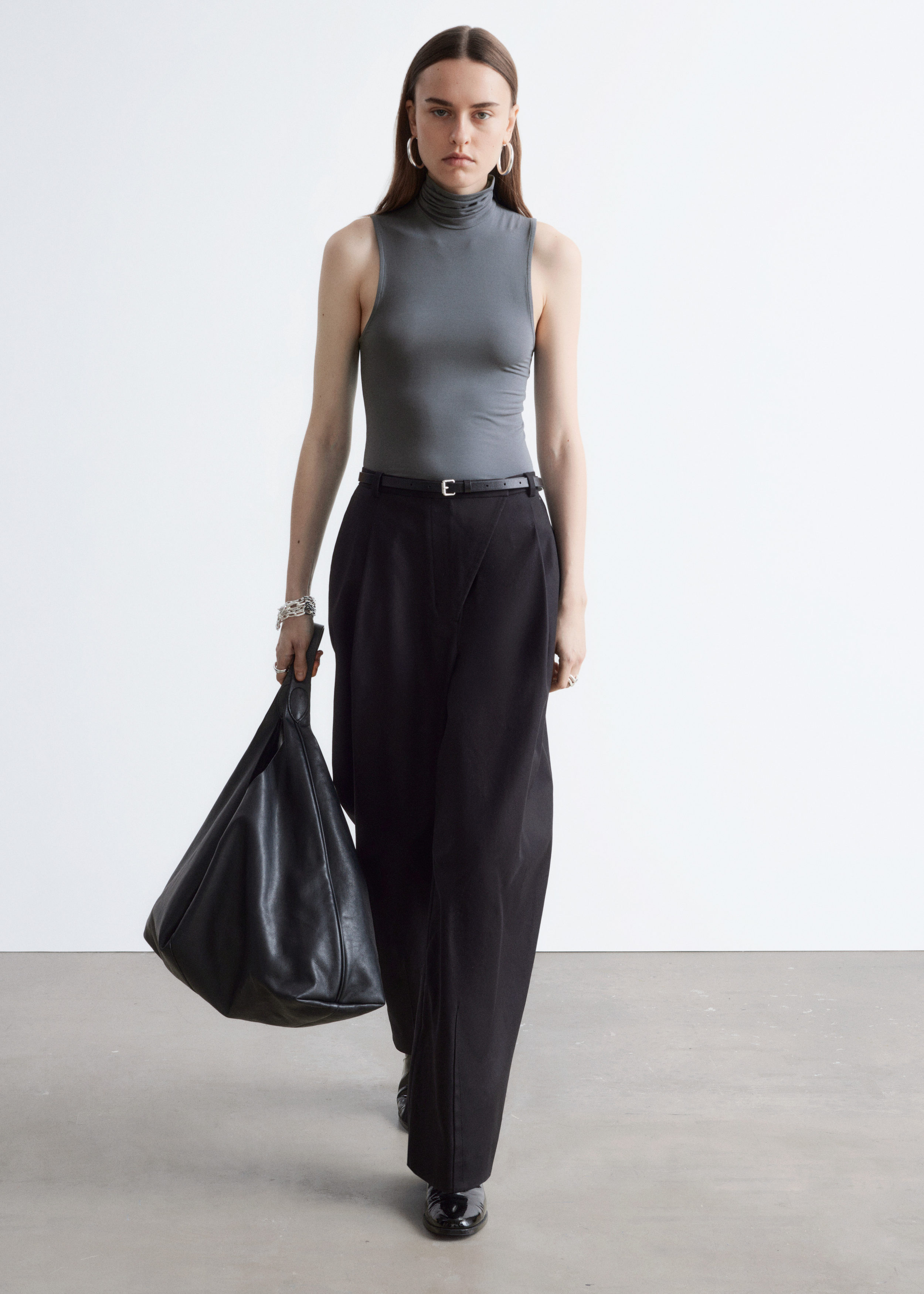 & Other Stories SLEEVELESS TURTLENECK TOP
