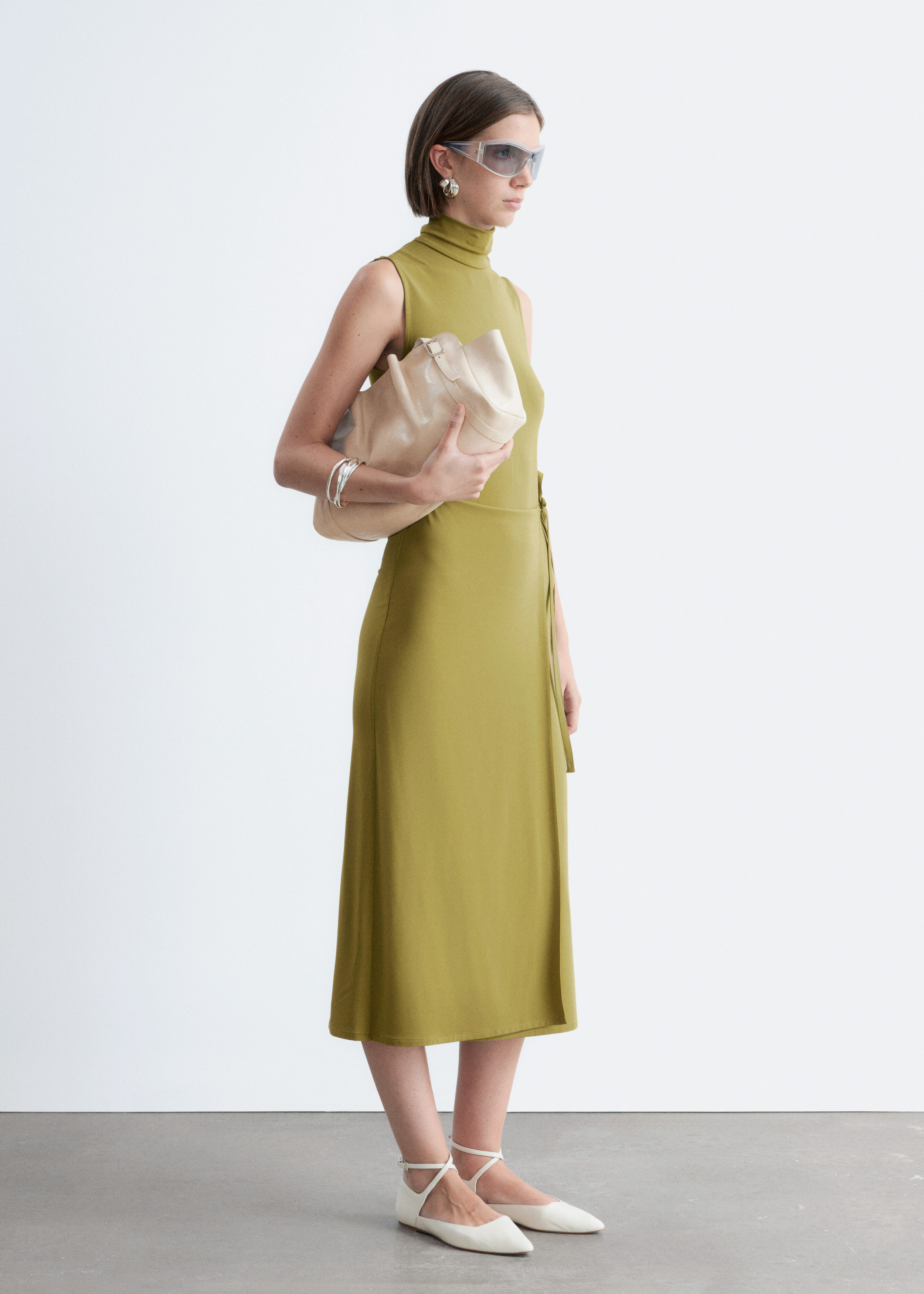 & Other Stories SLEEVELESS TURTLENECK MIDI DRESS