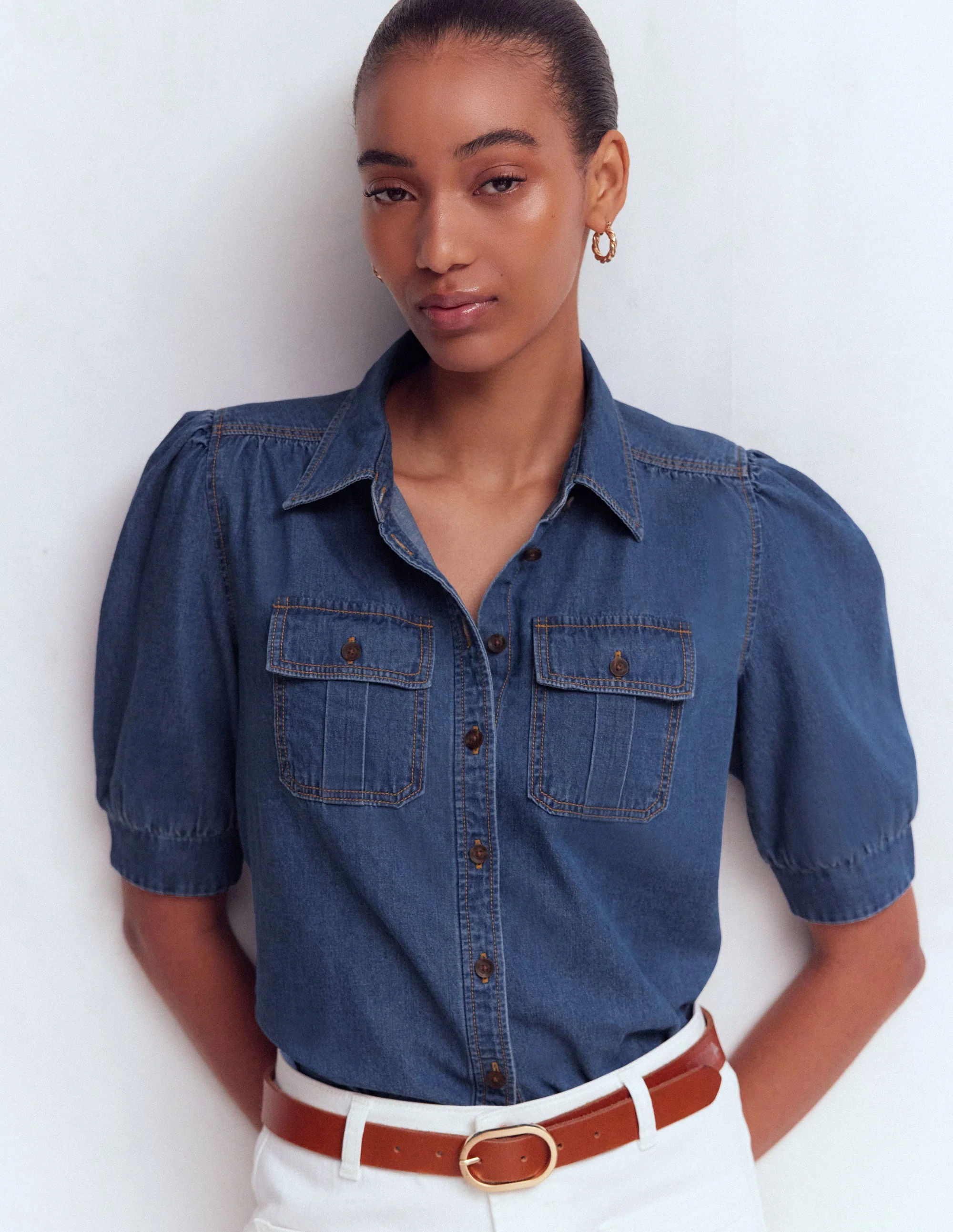 Kurzärmliges Jeansoberteil-Ausgeblichene Optik