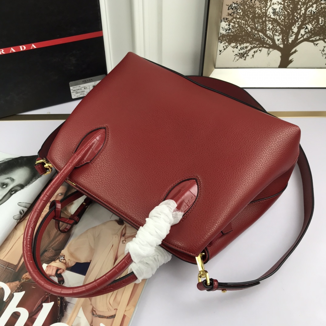 Pra new arrival bag 66153  size: 30*24*14 cm - Top Club