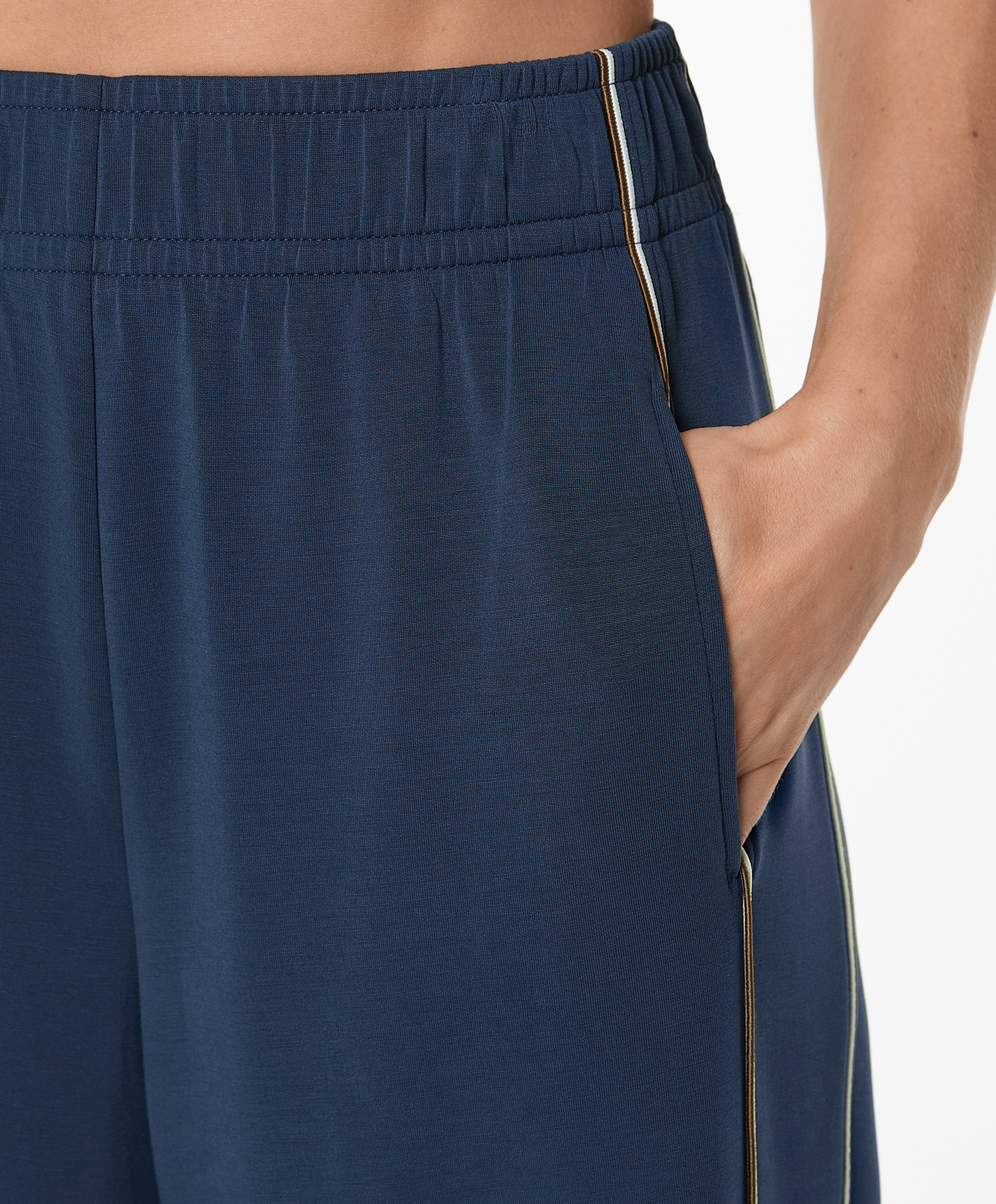 OYSHO Straight-leg trousers with modal and piping