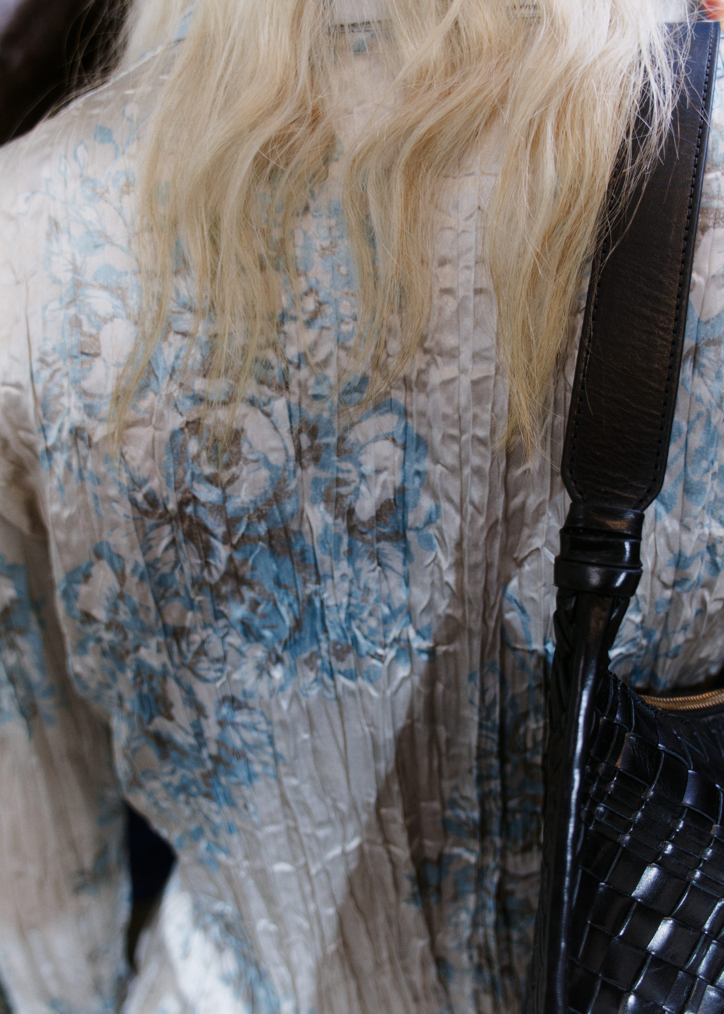 & Other Stories TIE-BELT CRÊPE SHIRT