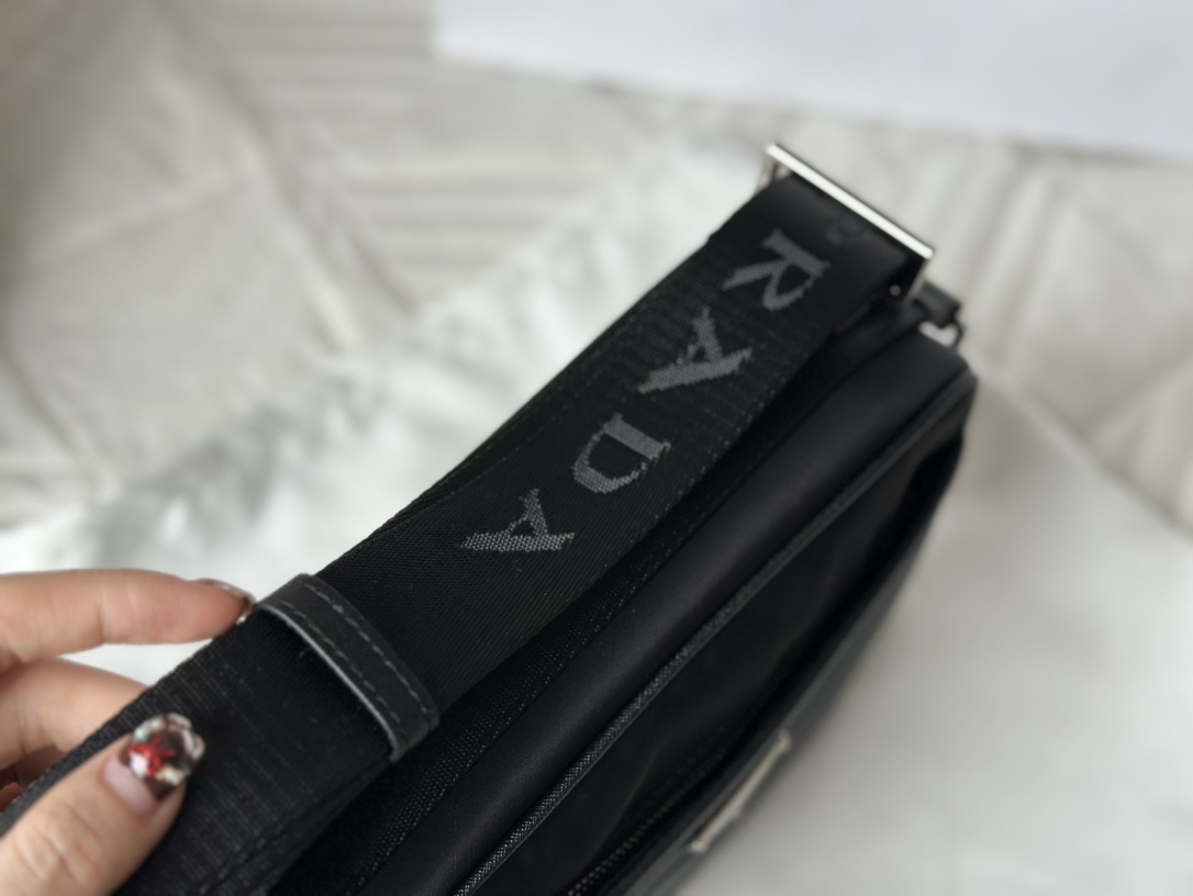 Pra new arrival men and women bag size : 24*15cm - Top Club