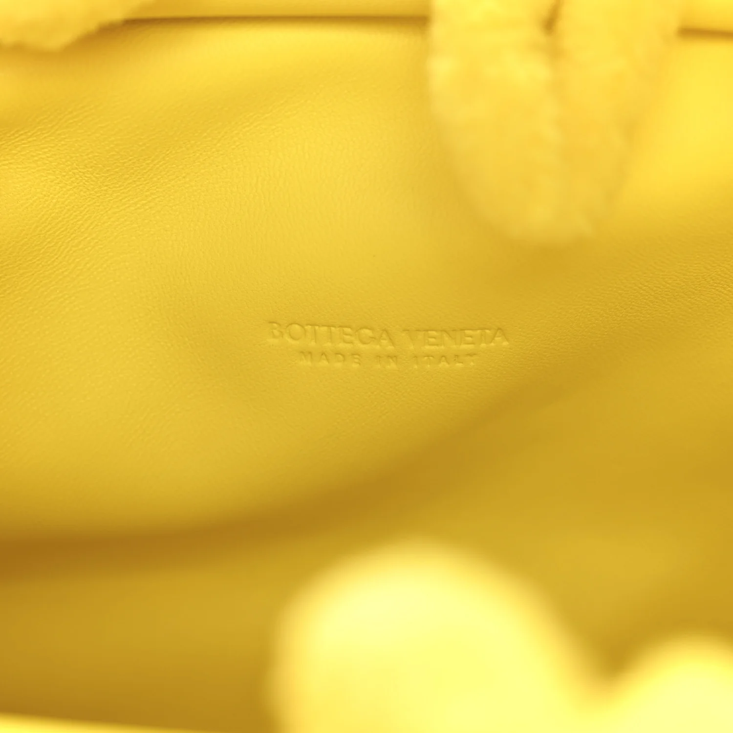 Chenille The Mini Pouch Lemon - Top Club