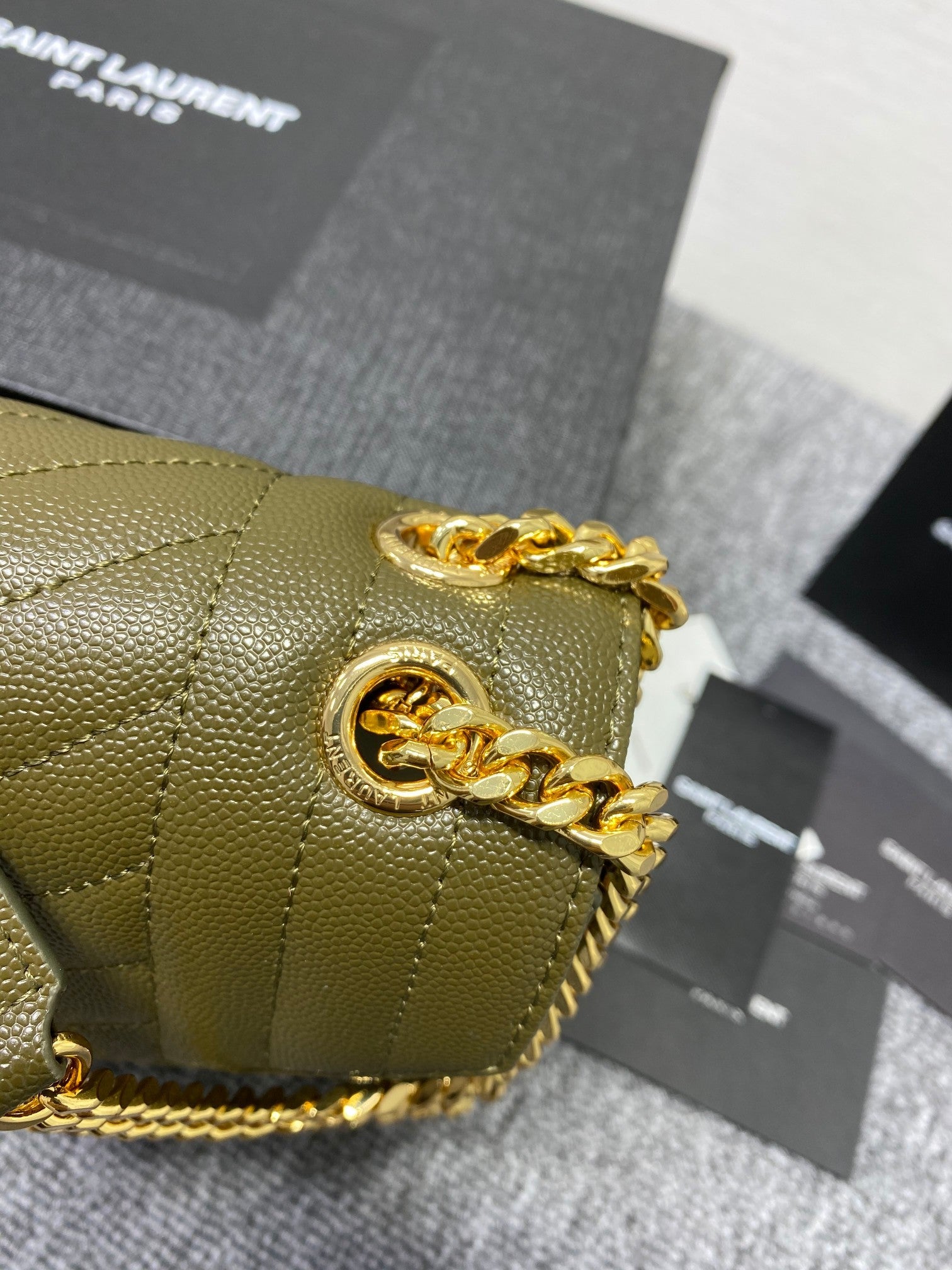 Y  Envelope Medium Bag In Mix Matelasse Grain  De Poudre Embossed Leather - Top Club