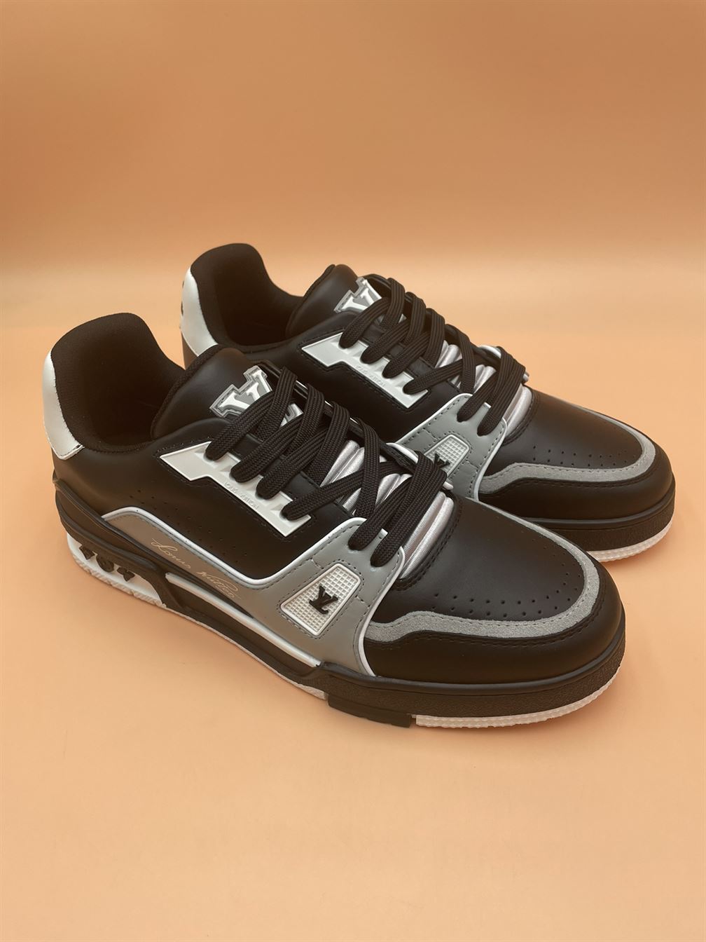 LOUIS VUITTON TRAINER SNEAKER BLACK   LVS126 - Sneaker Replica Workshop