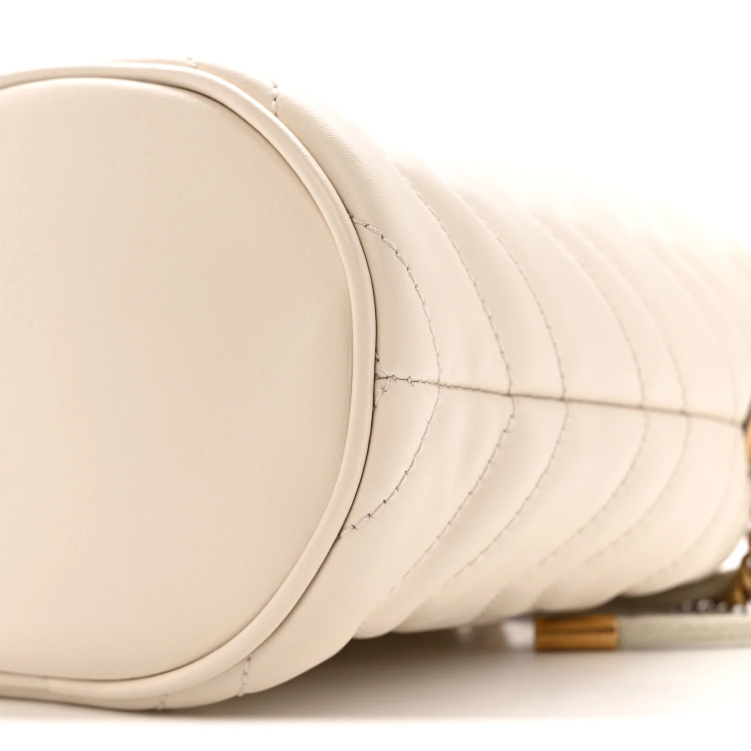Calfskin Matelasse Mini GG Marmont 2.0 Bucket Bag White - Top Club