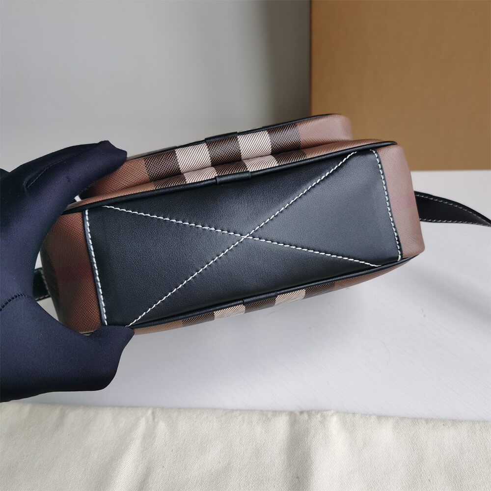 Burberry Paddy Bag - Top Club