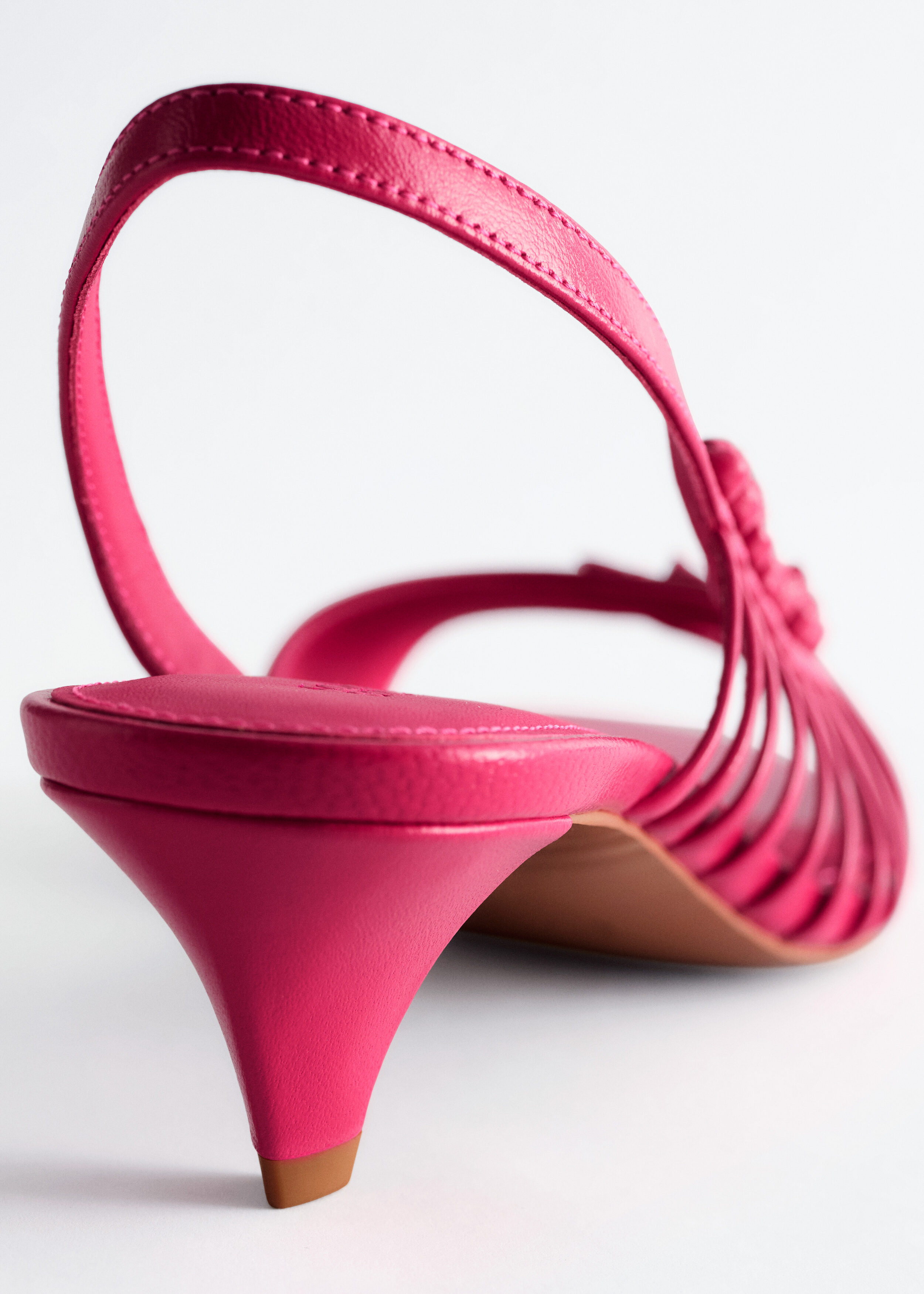 & Other Stories STRAPPY LEATHER SANDALS