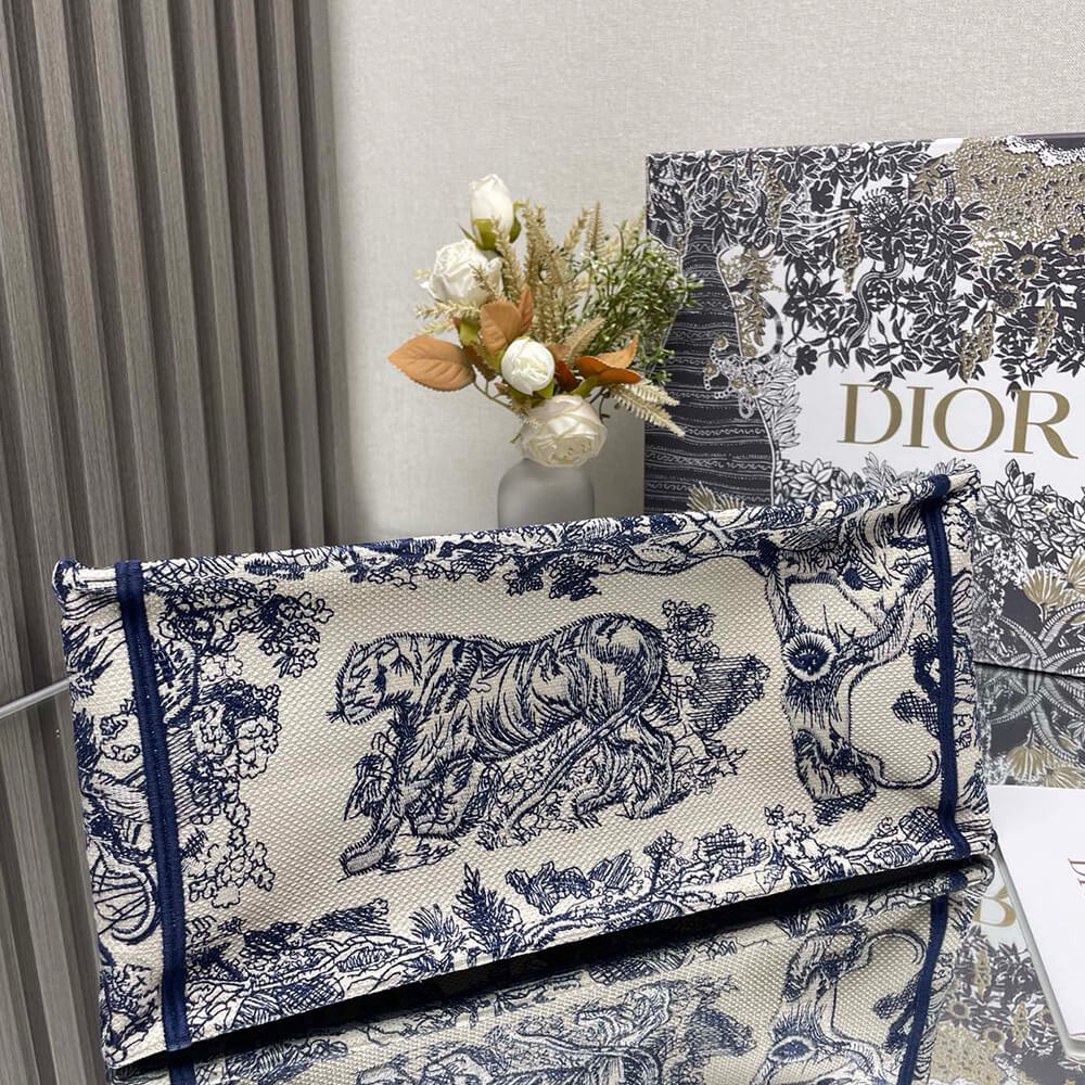 Dior MEDIUM DIOR BOOK TOTE - Top Club