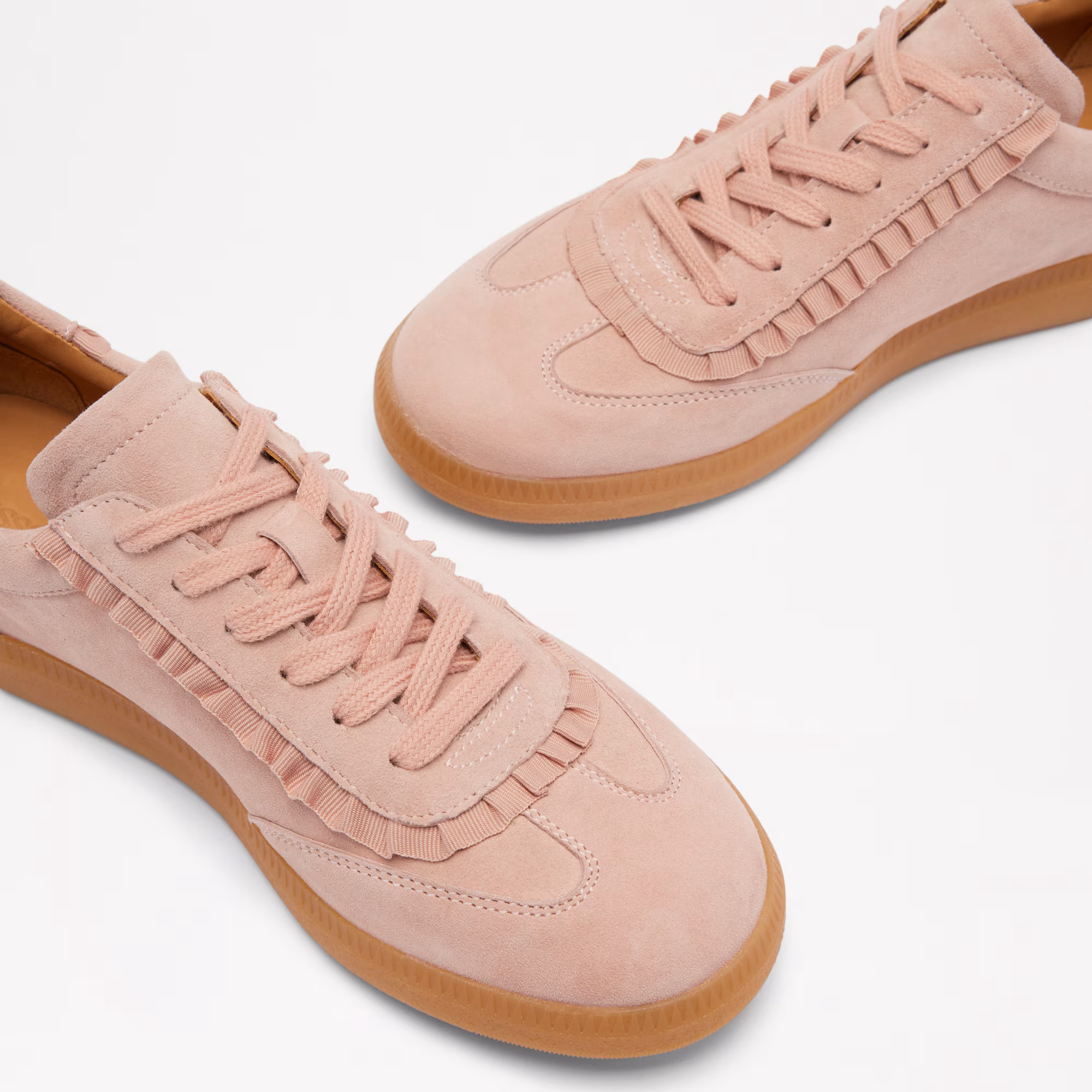 Nordic RuffleThin Sole Trainer