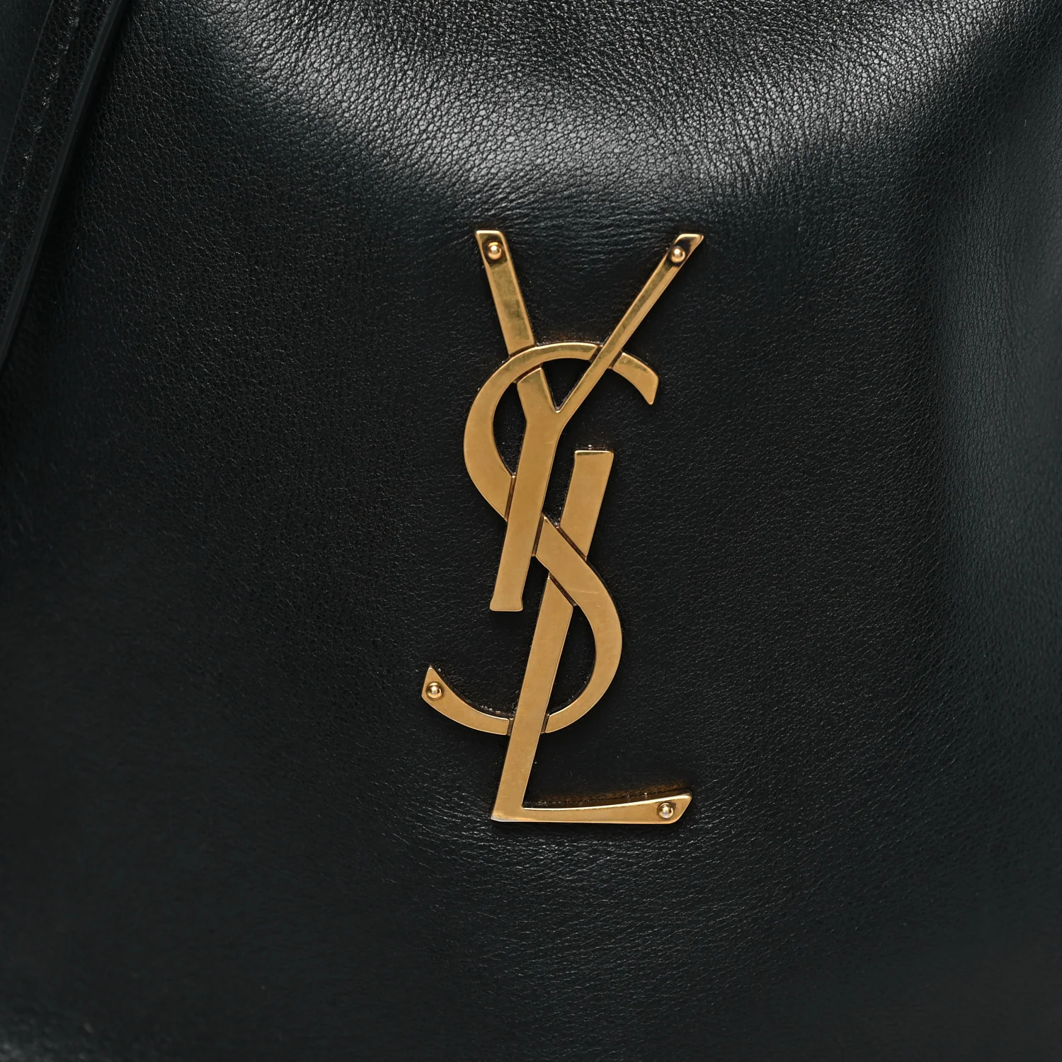 Lambskin Pochon Shoulder Bag Black - Top Club