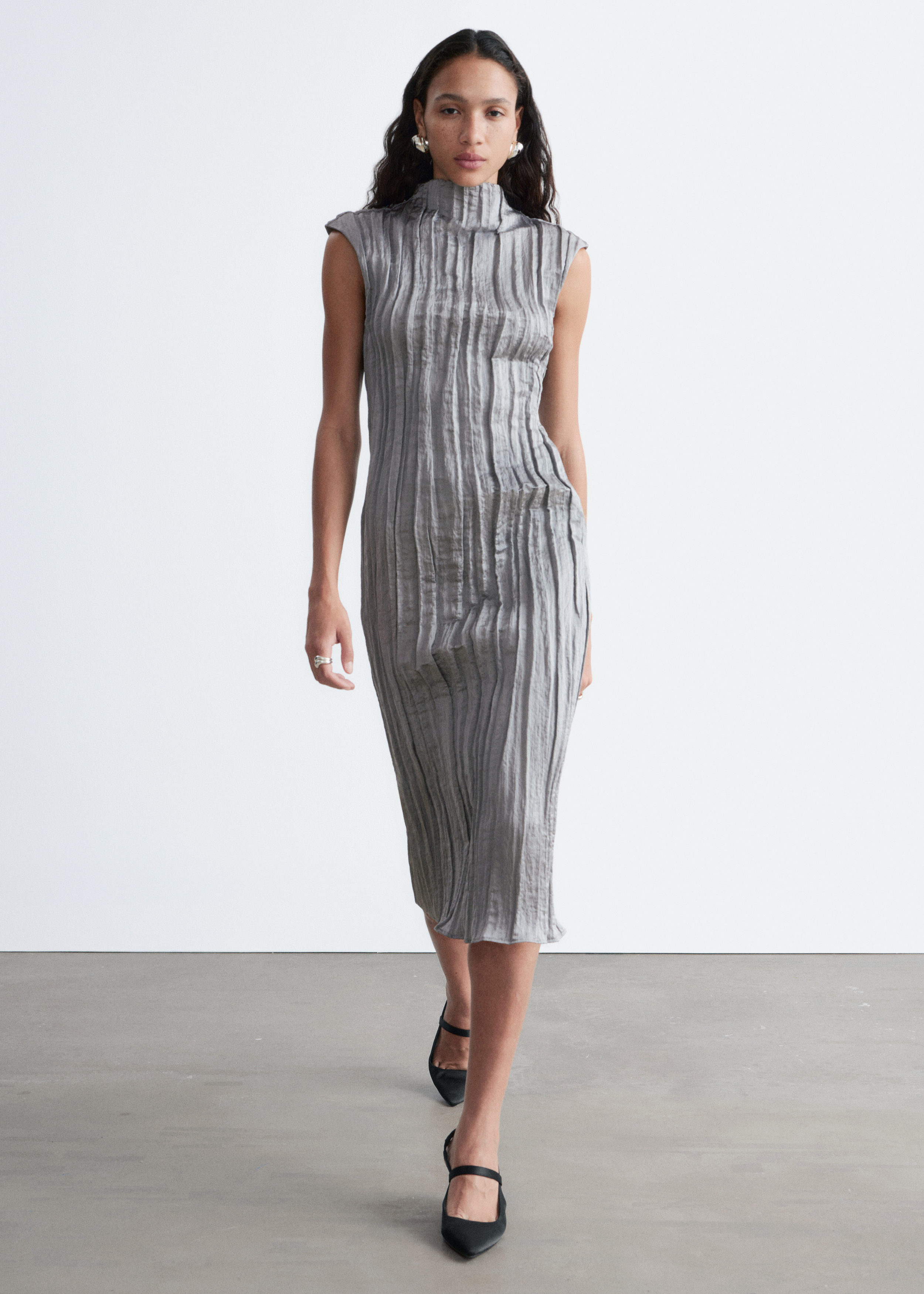 & Other Stories CRÊPE MIDI DRESS