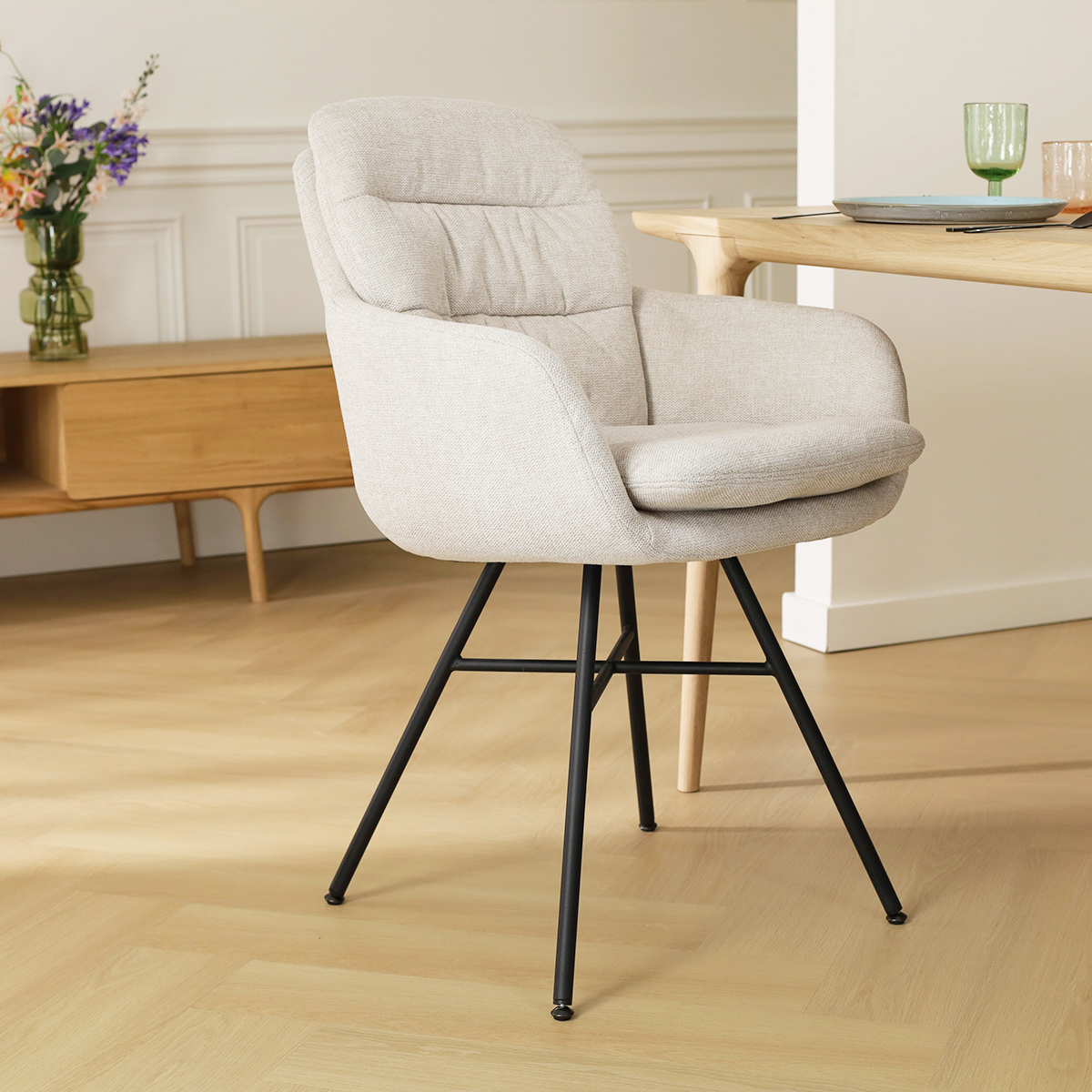 Eetkamerstoel Noa-Mia beige - zwart onderstel - set van 2