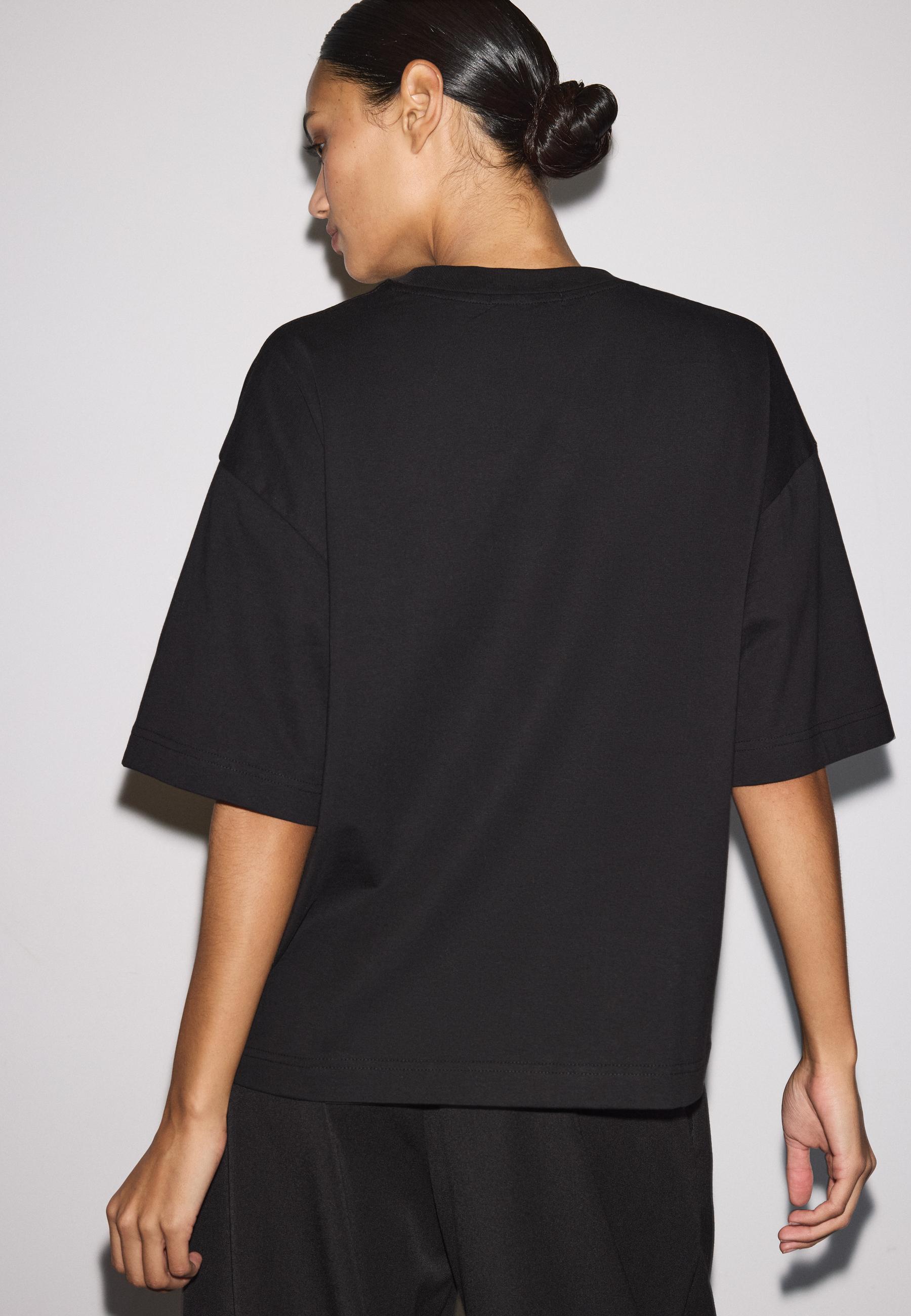 OVERSIZE SHORT SLEEVE T-SHIRT