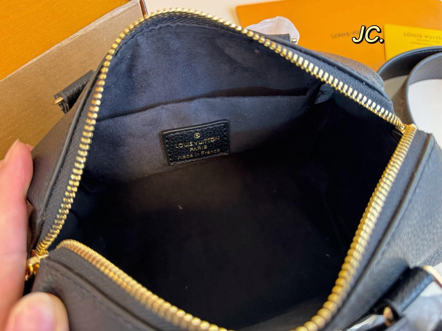 Louis new arrival speedy bag size: 20*15 cm - Top Club