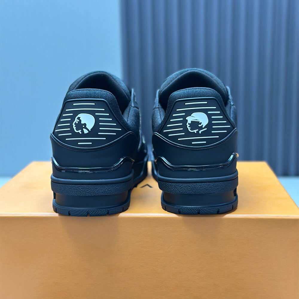 LV Trainer Sneaker - Top Club