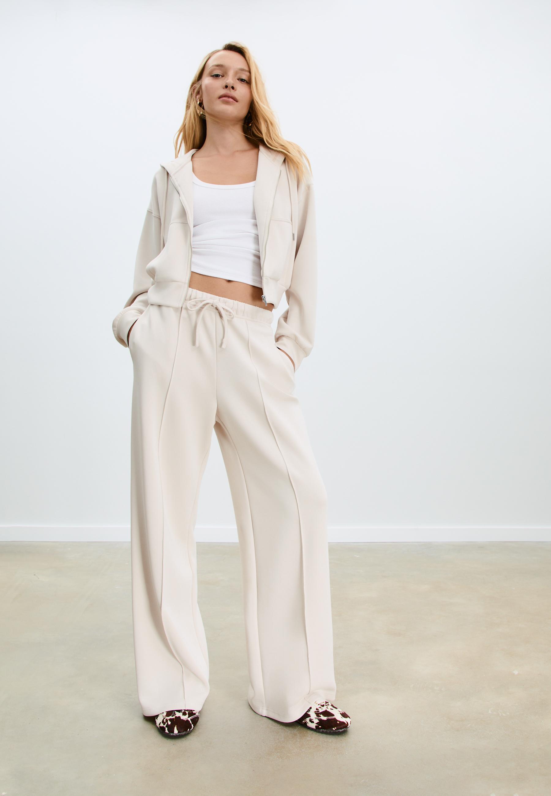 SOFT-FEEL ZIP-UP SWEATSHIRT