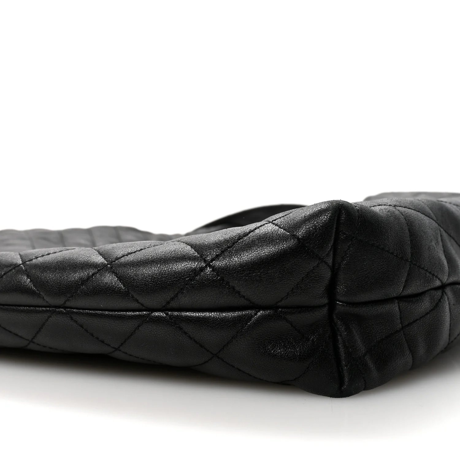 Lambskin Quilted Maxi Icare Shopping Tote Black - Top Club