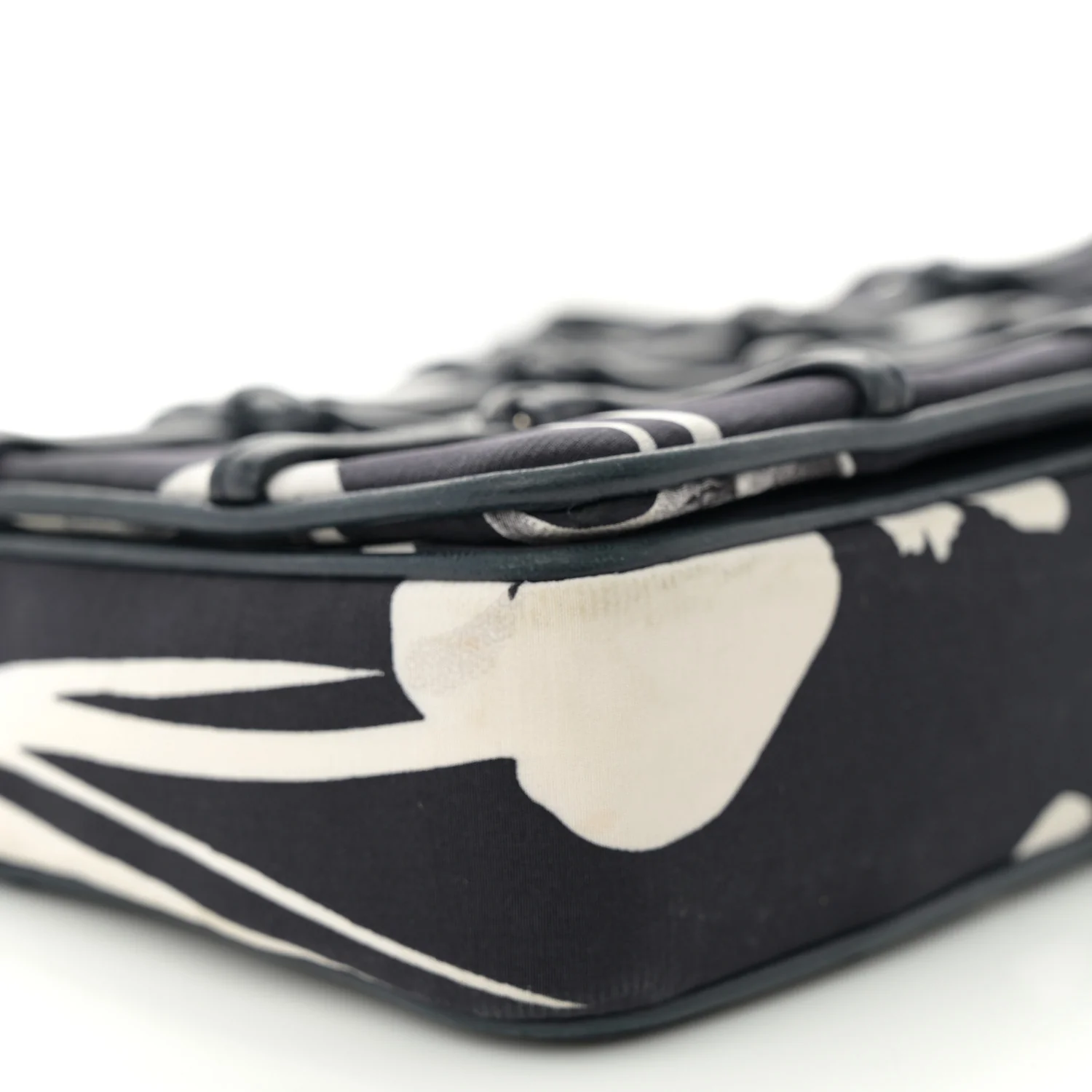 Silk Lambskin Tahiti Timeless Flap Navy White - Top Club
