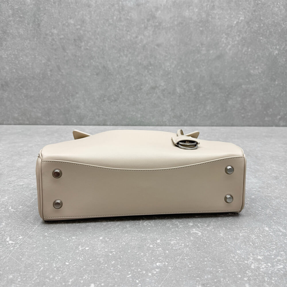 Balenciaga Women s Rodeo Handbag Medium(HIGH-END GRADE) - Top Club